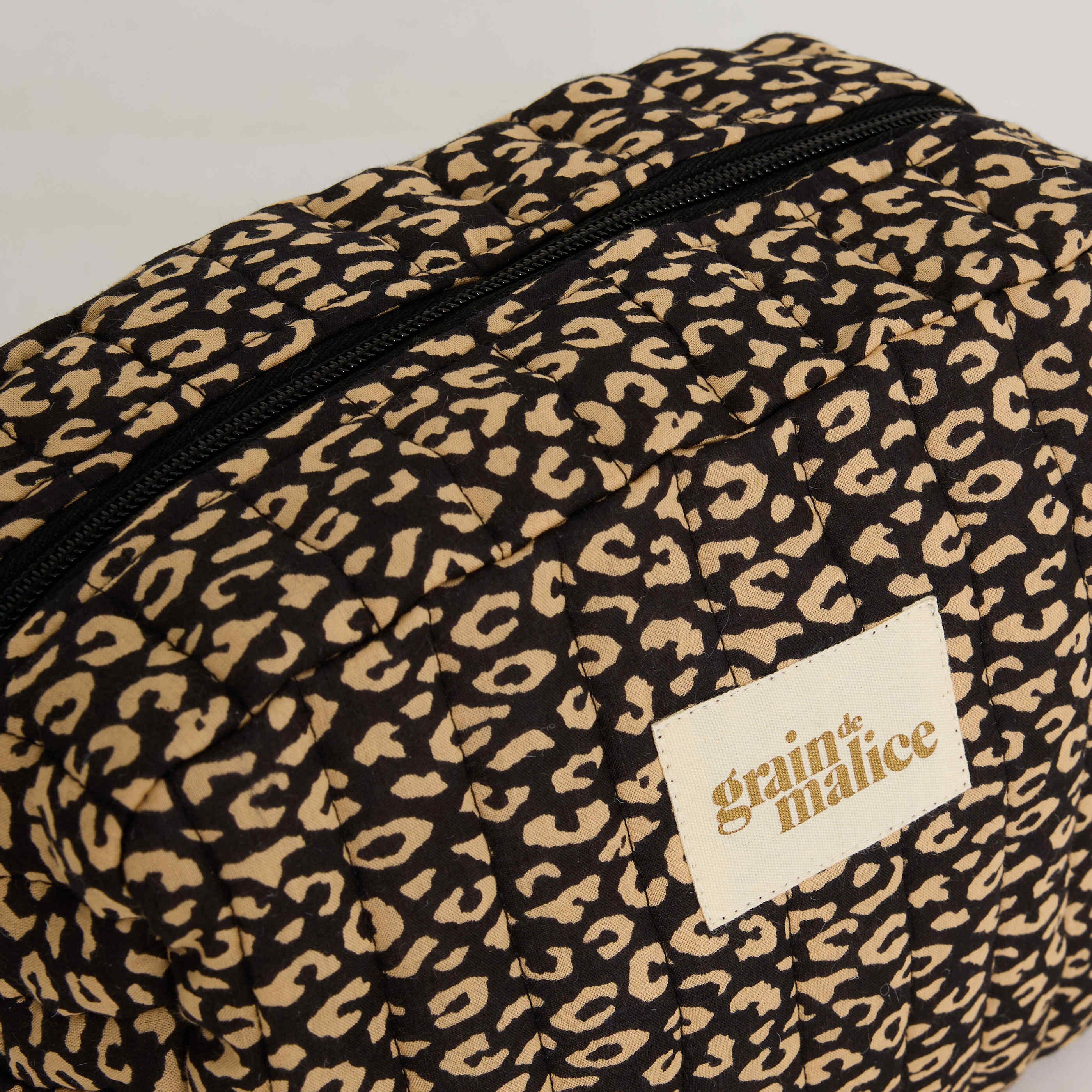 Trousse matelass&eacute;e imprim&eacute; l&eacute;opard femme
