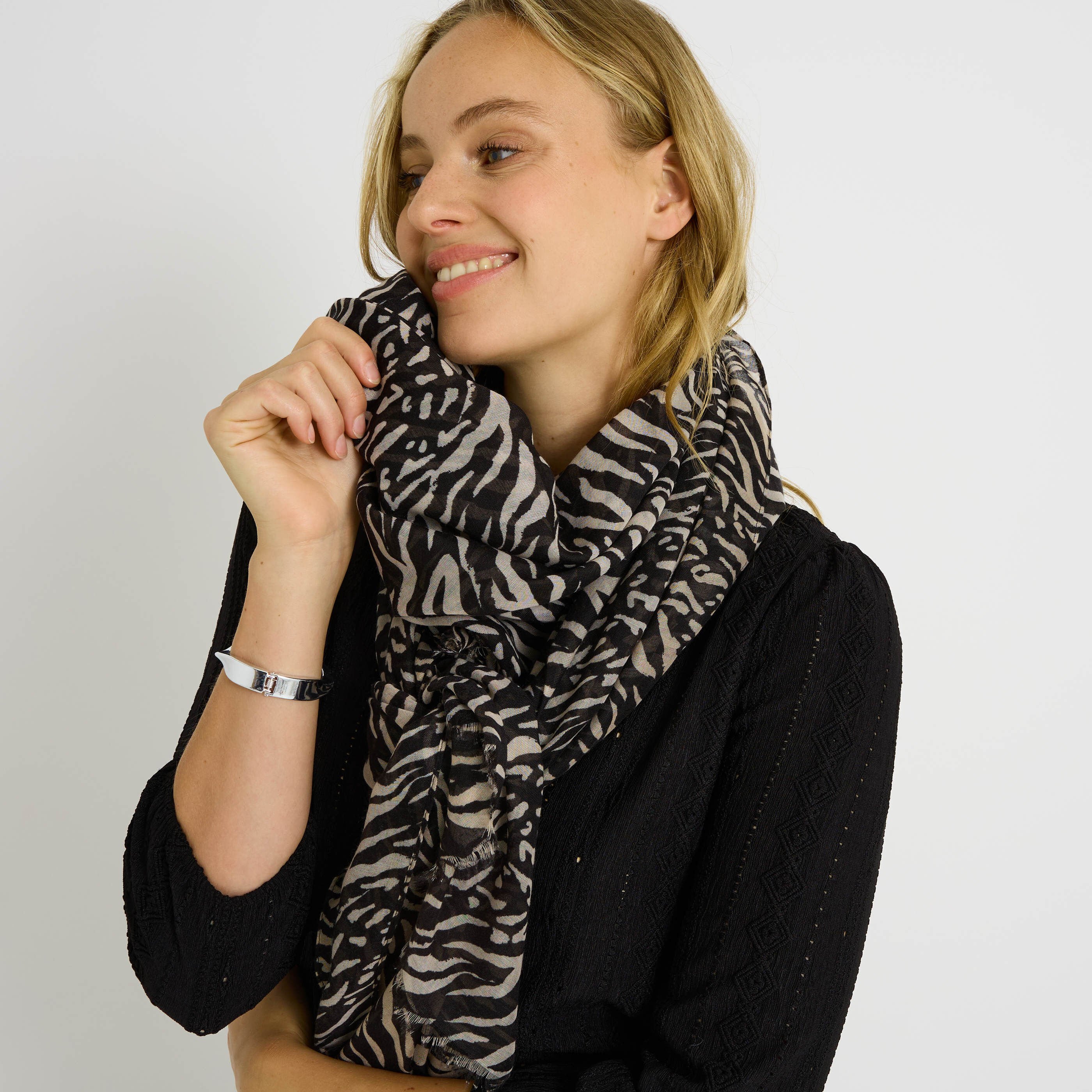 Etole longue imprim&eacute; z&eacute;br&eacute; femme