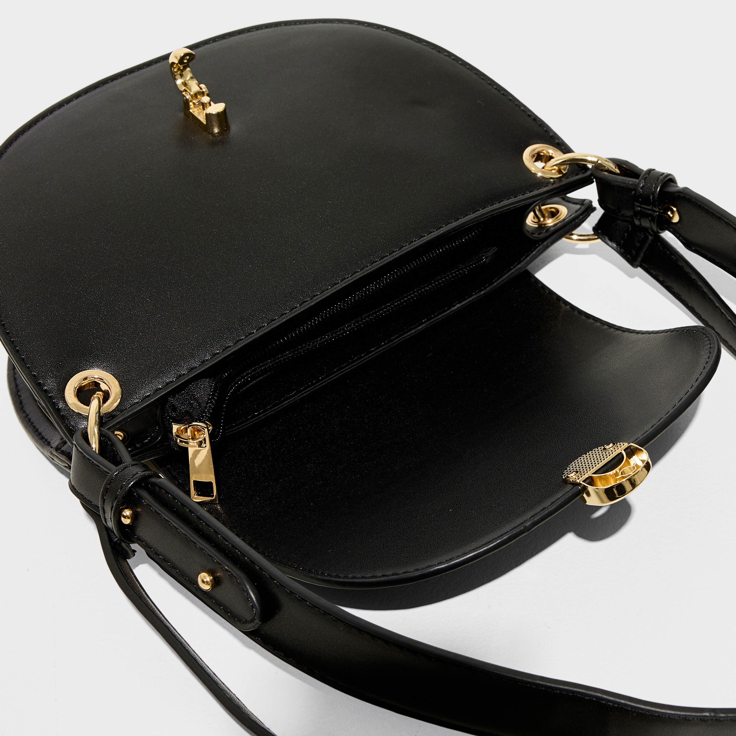 Sac bandouli&egrave;re demi-lune femme