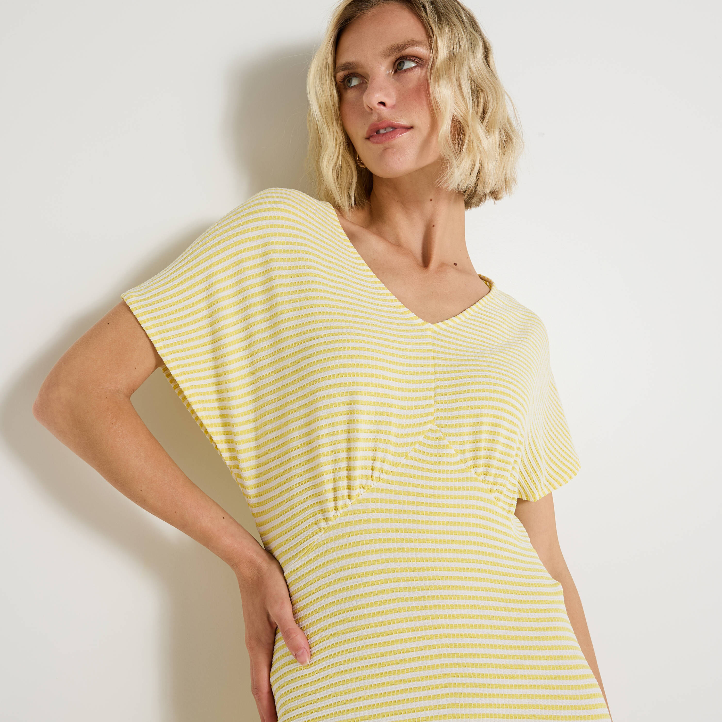 Robe longue en maille ray&eacute;e