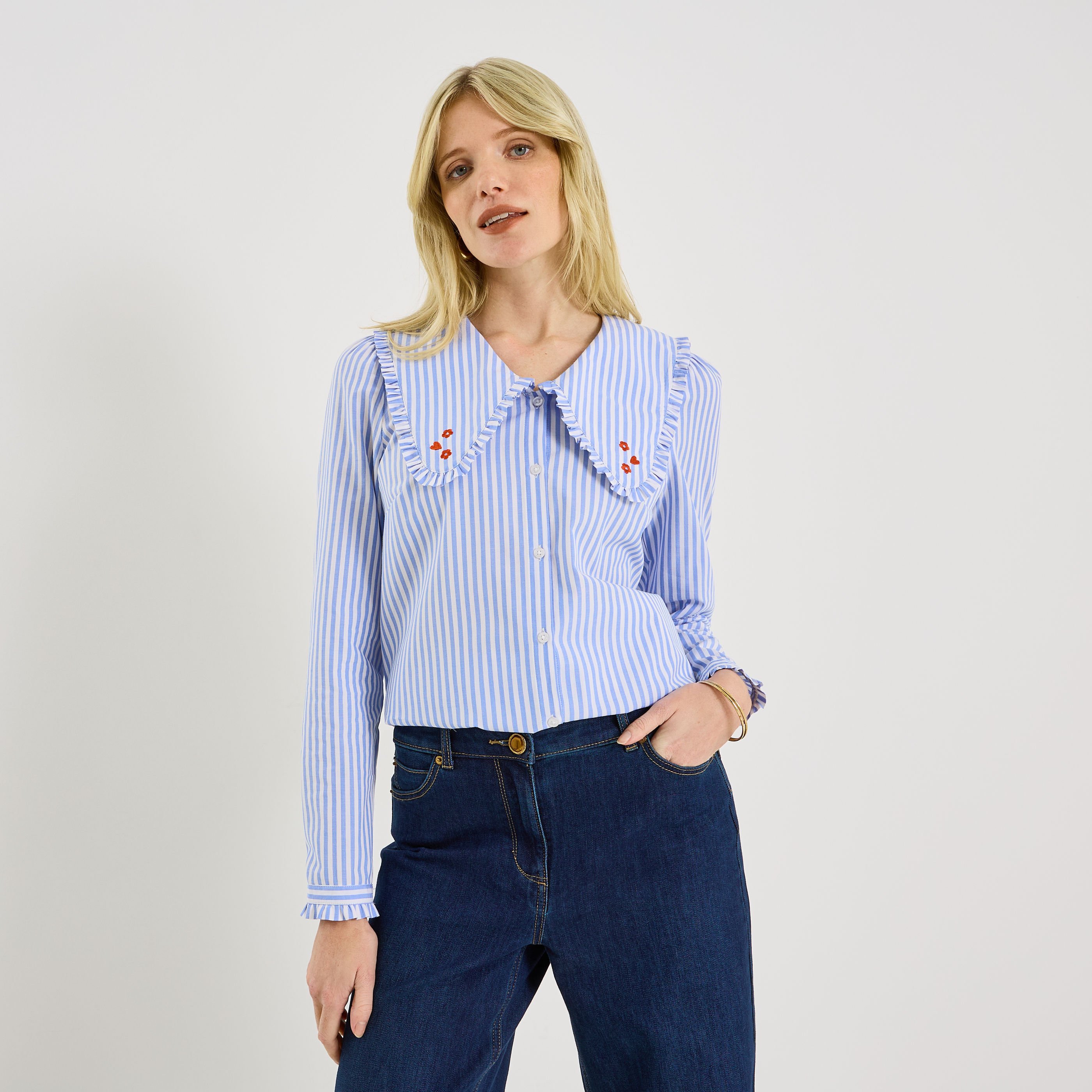 Chemise ray&eacute;e broderies cerises femme