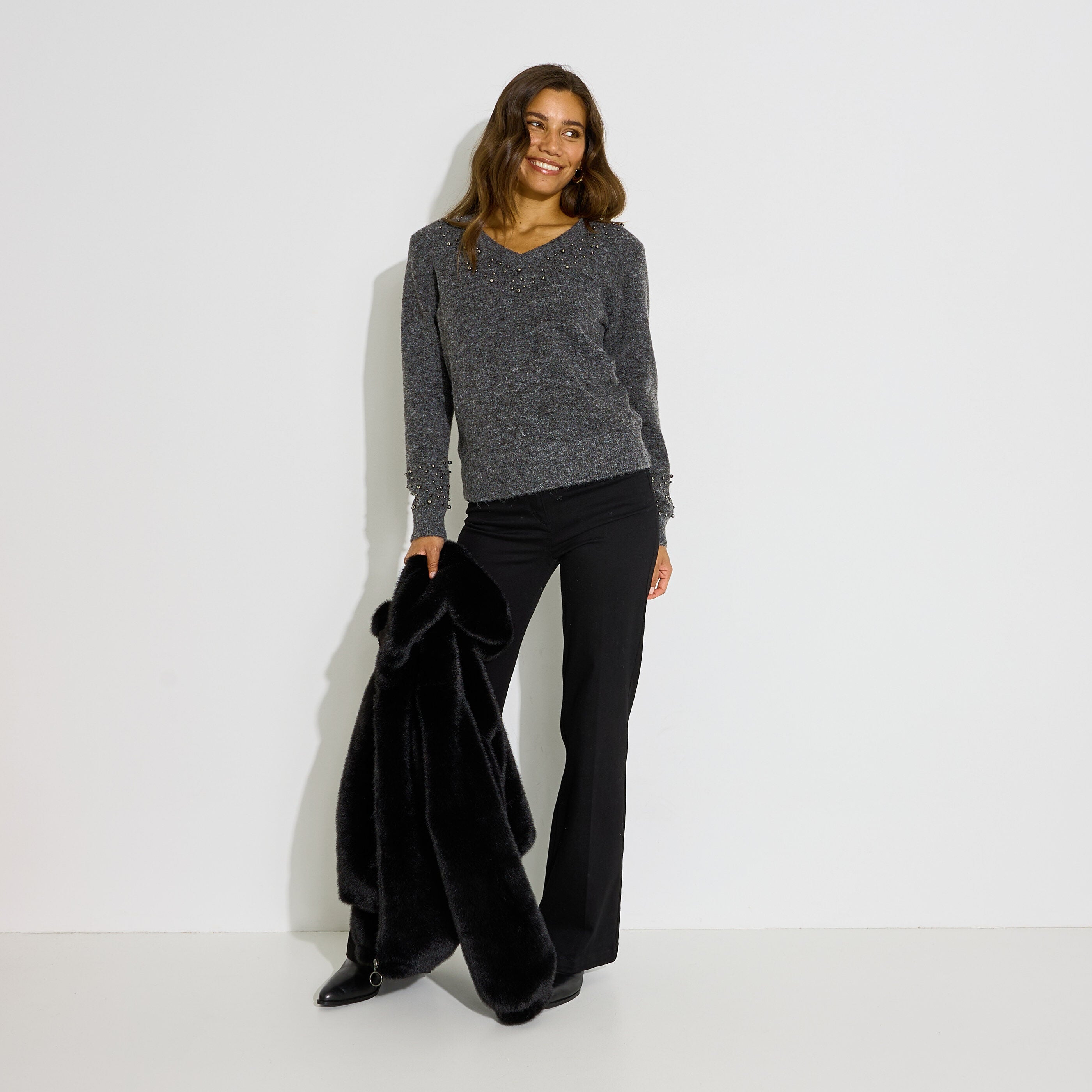 Pull col V perles femme