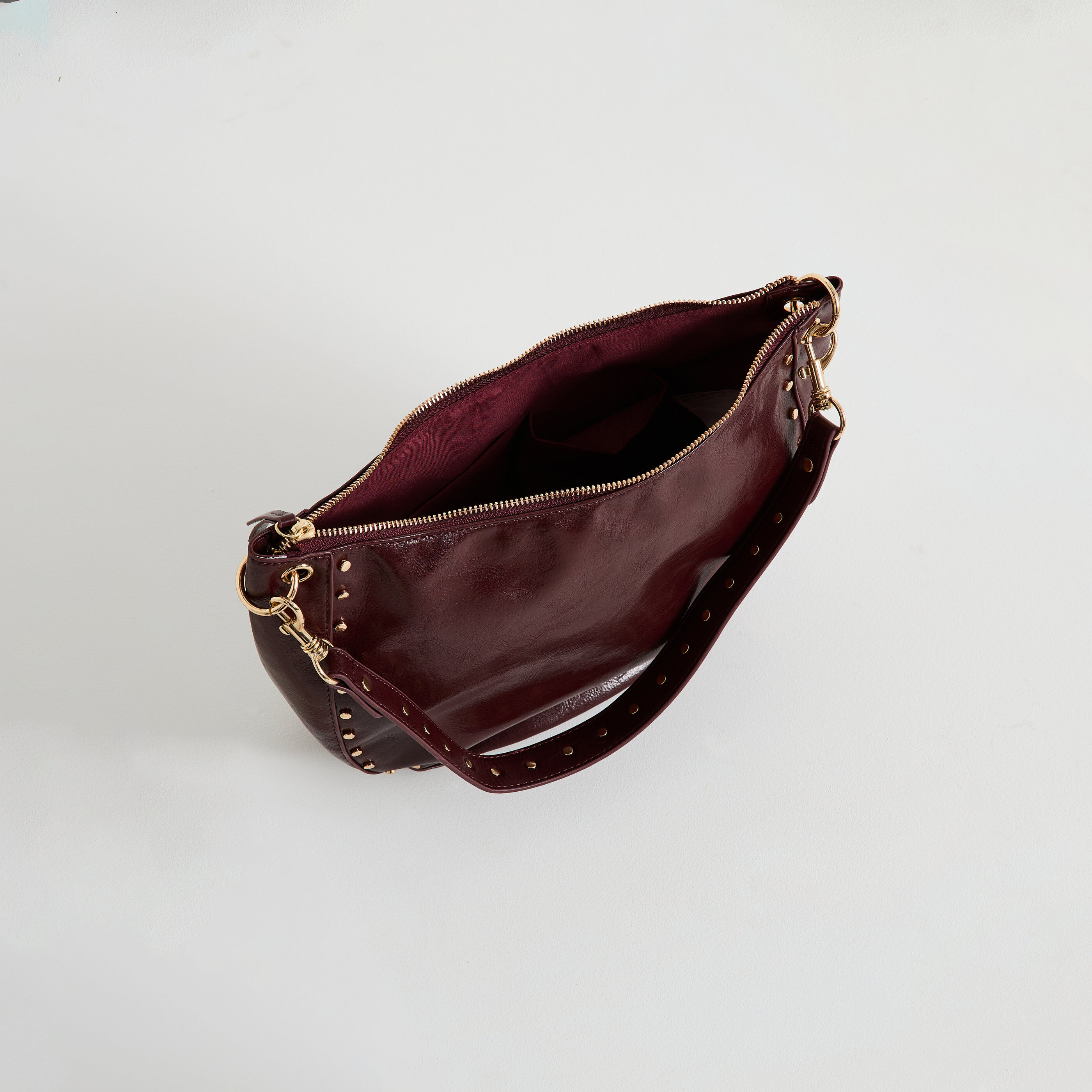 Grand sac avec clous 