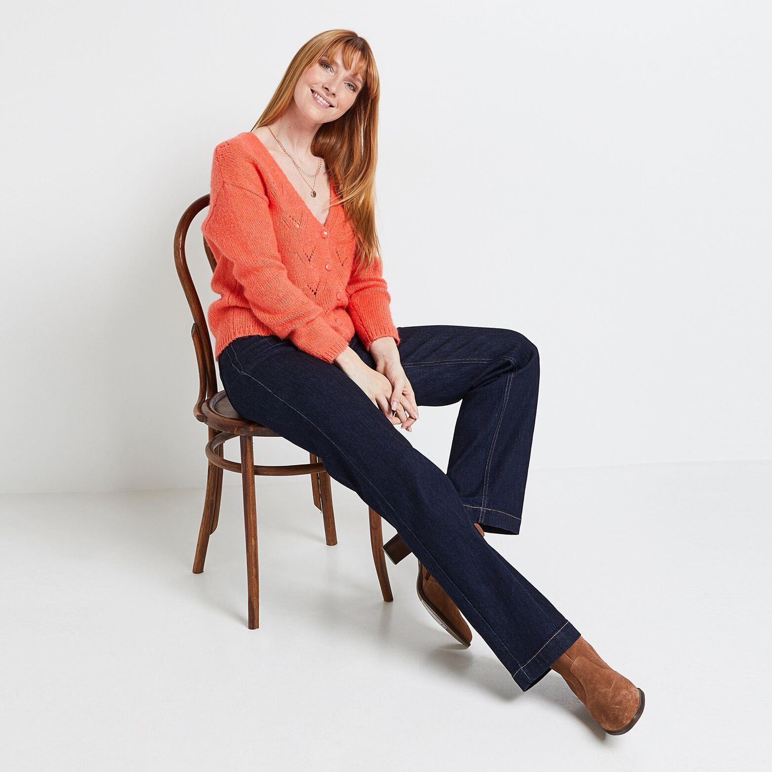 Gilet col V ajouré femme