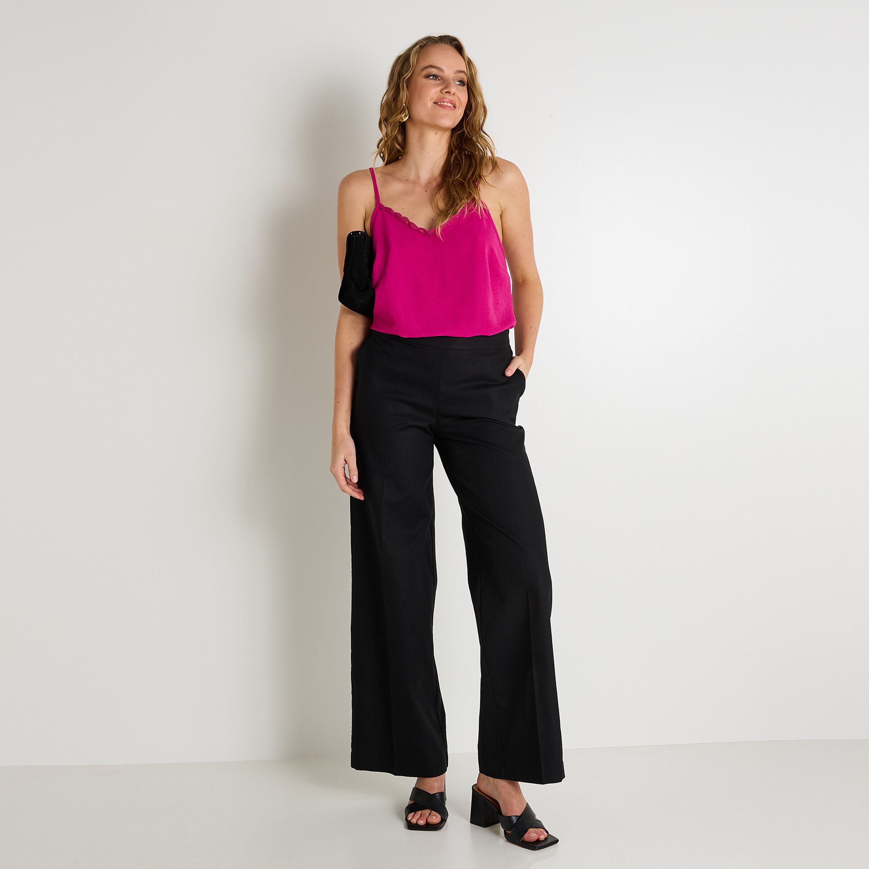 D&eacute;bardeur col V femme