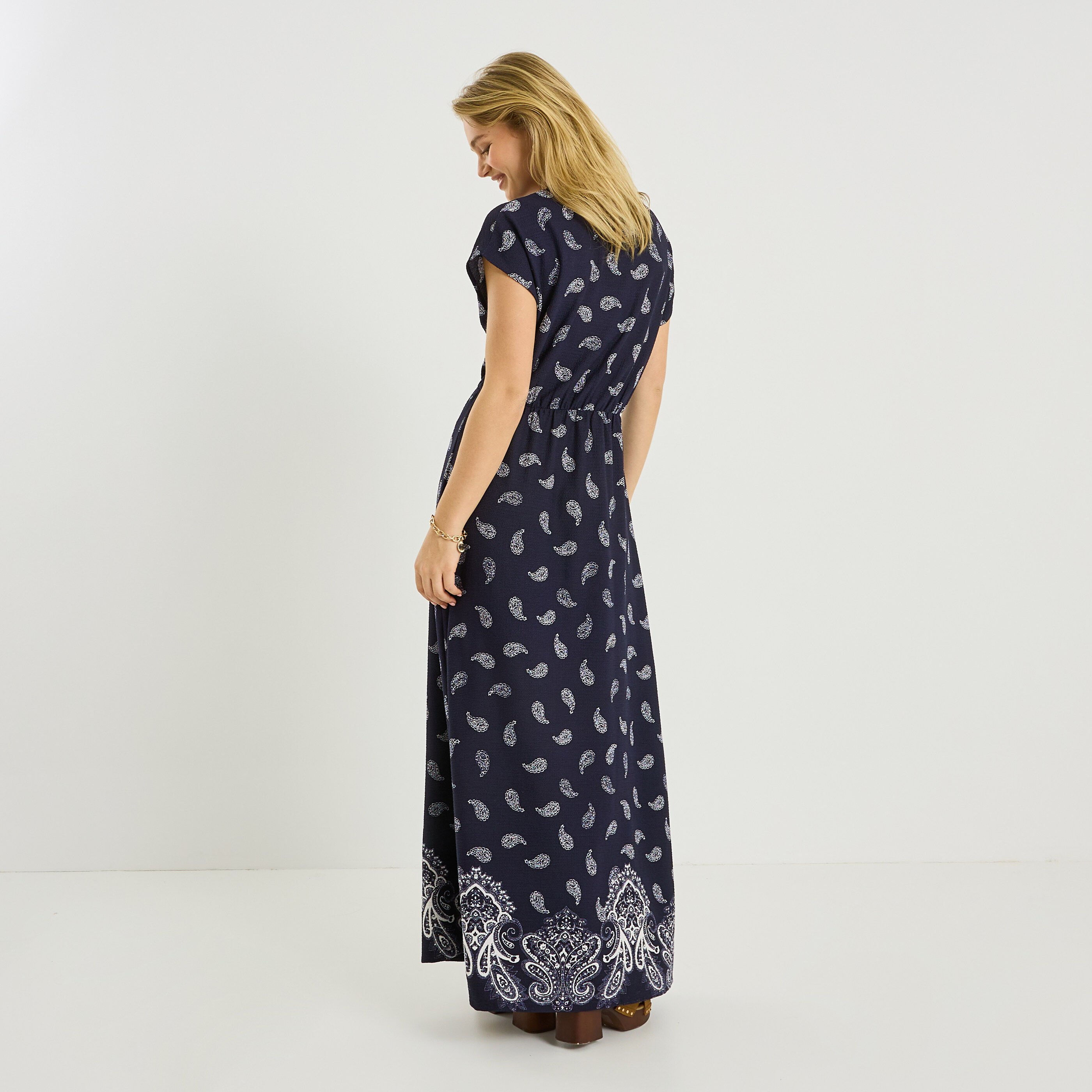 Robe longue fluide &agrave; imprim&eacute; paisley