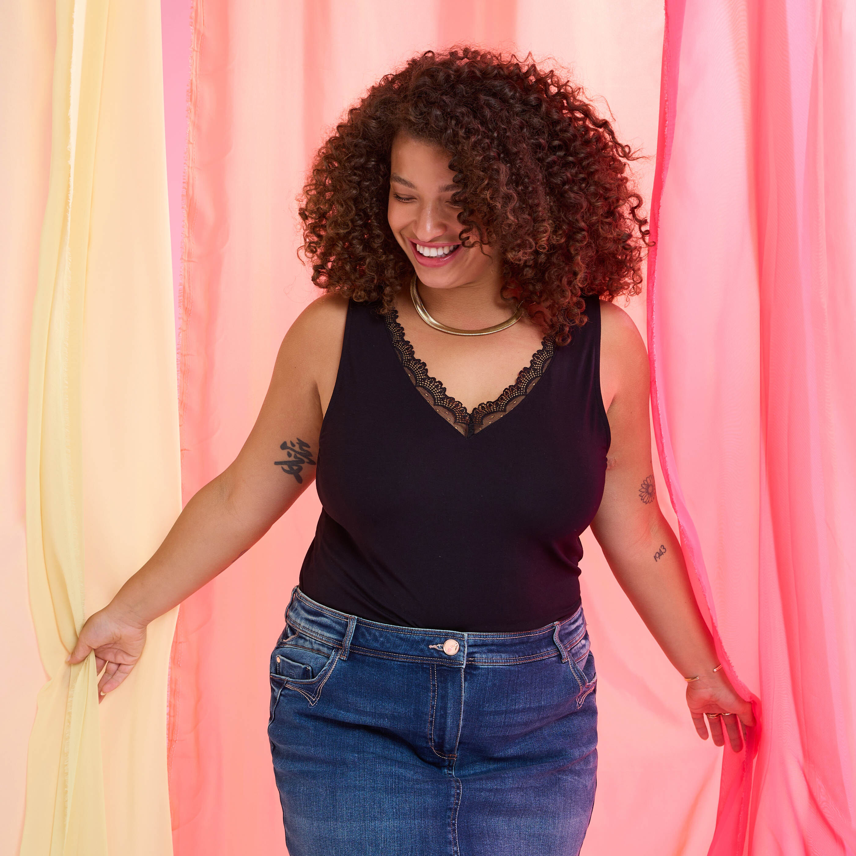 D&eacute;bardeur col V ajour&eacute; femme