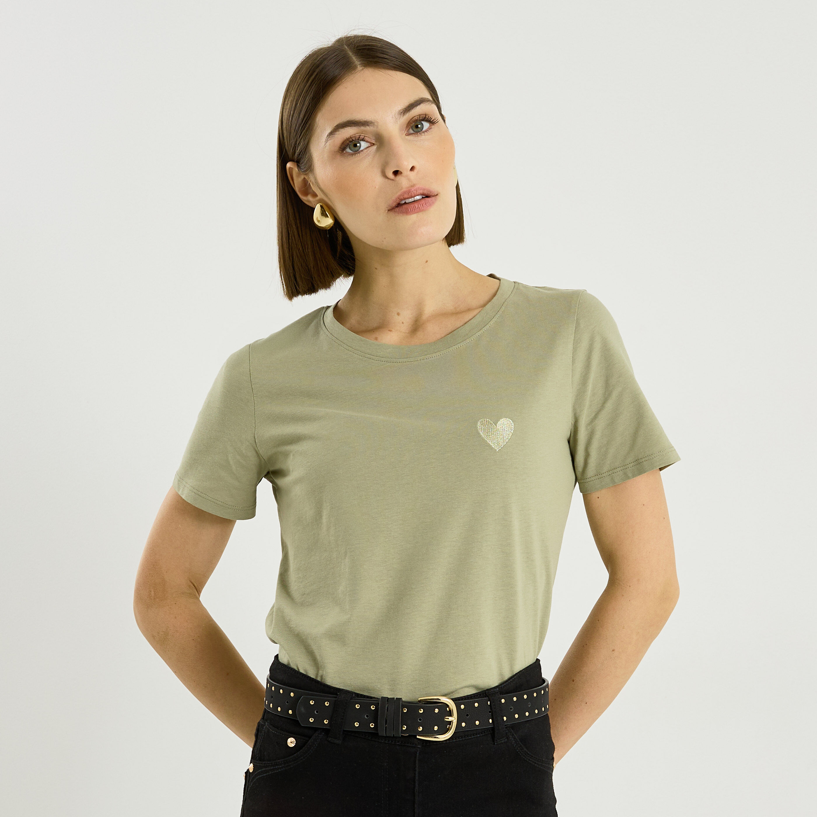 T-shirt col rond c&oelig;ur brod&eacute; femme