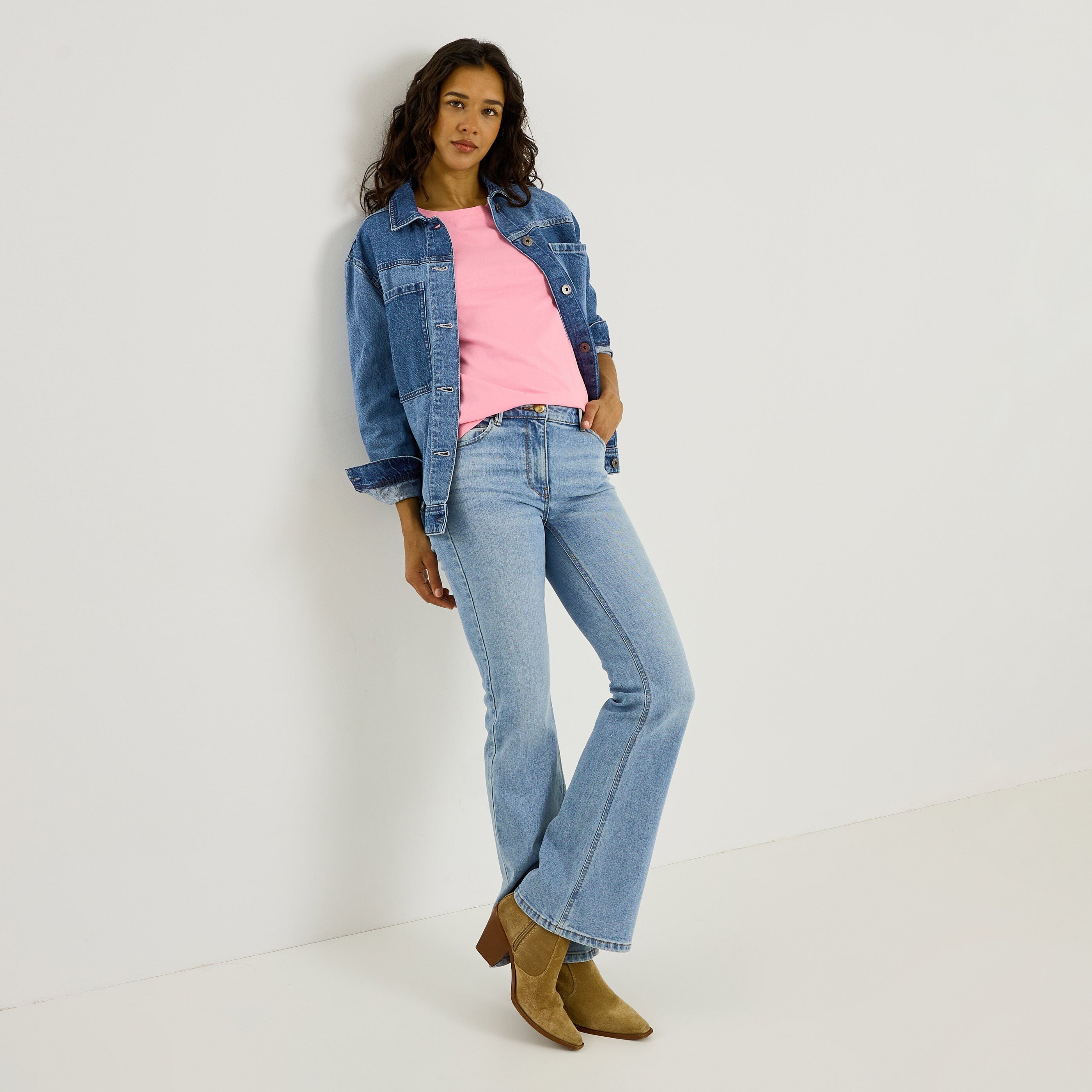T-shirt col rond c&oelig;ur brod&eacute; femme