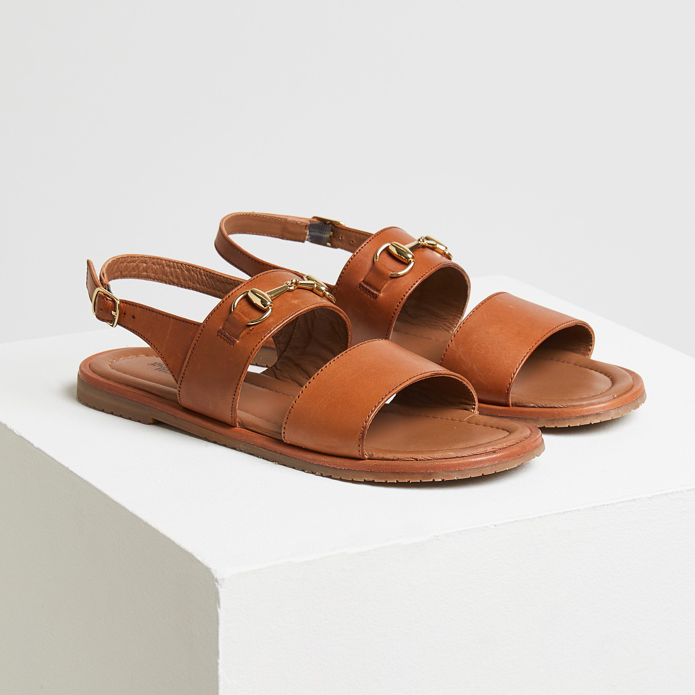Sandales plates en shop cuir