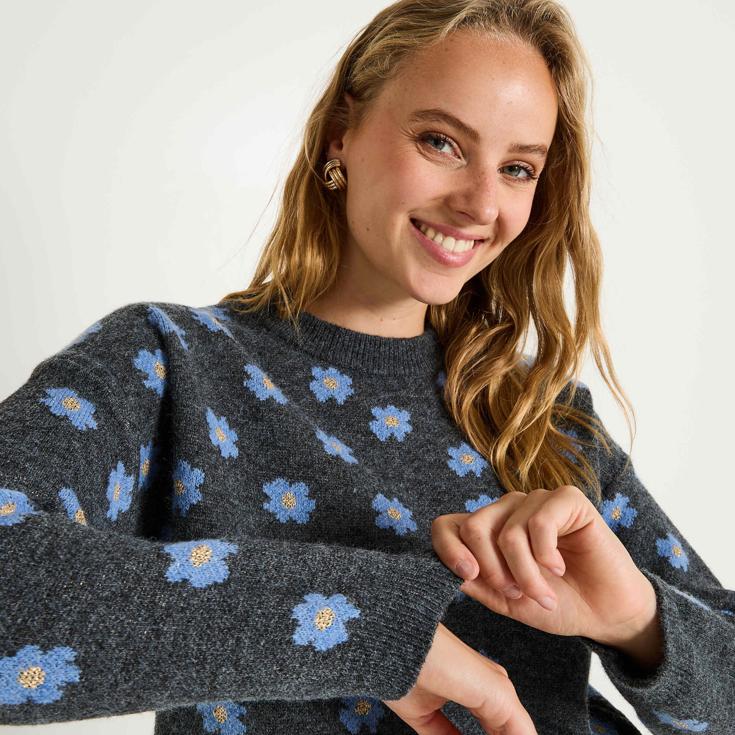 Pull jacquard imprim&eacute; fleuri femme