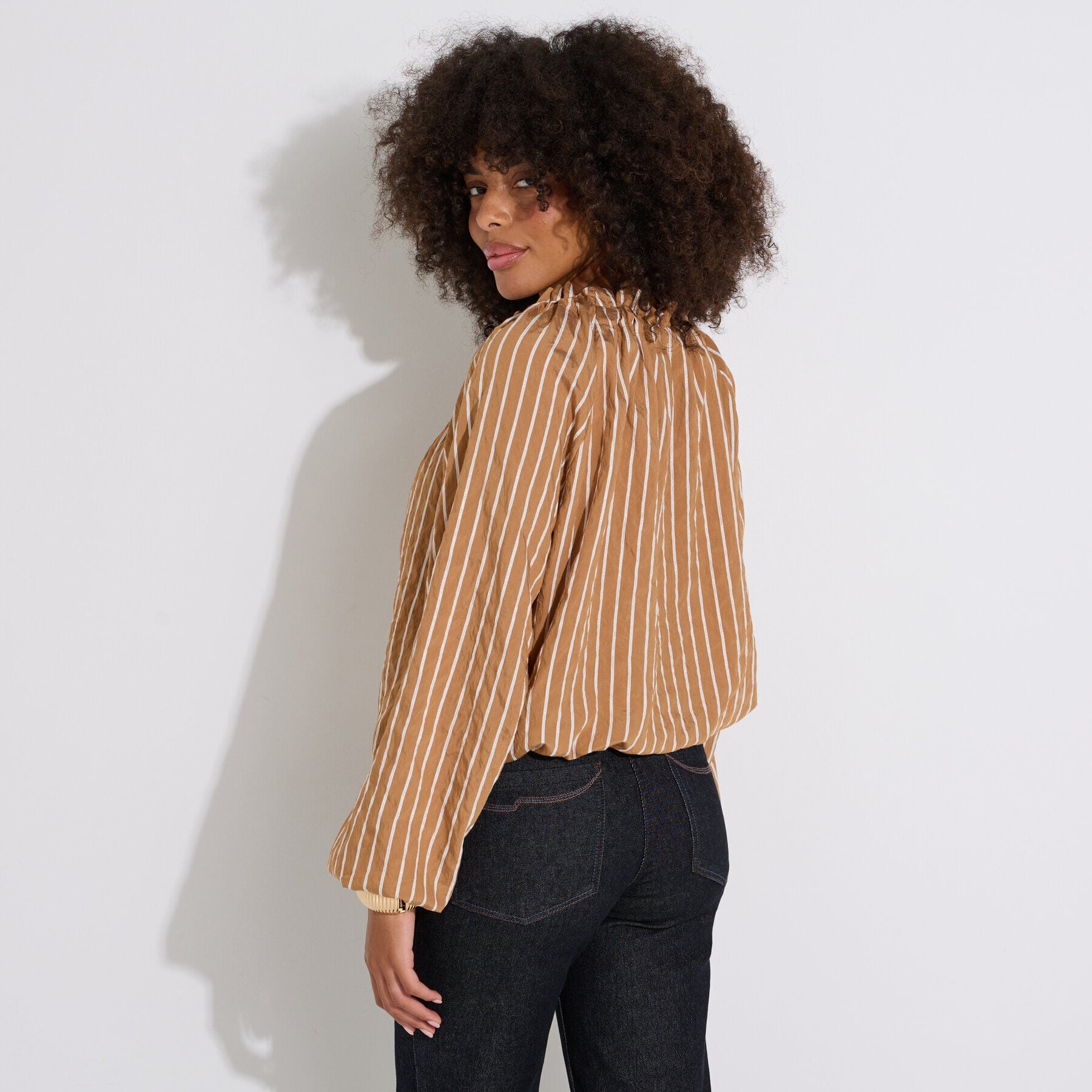 Blouse &agrave; rayures et col nou&eacute; femme