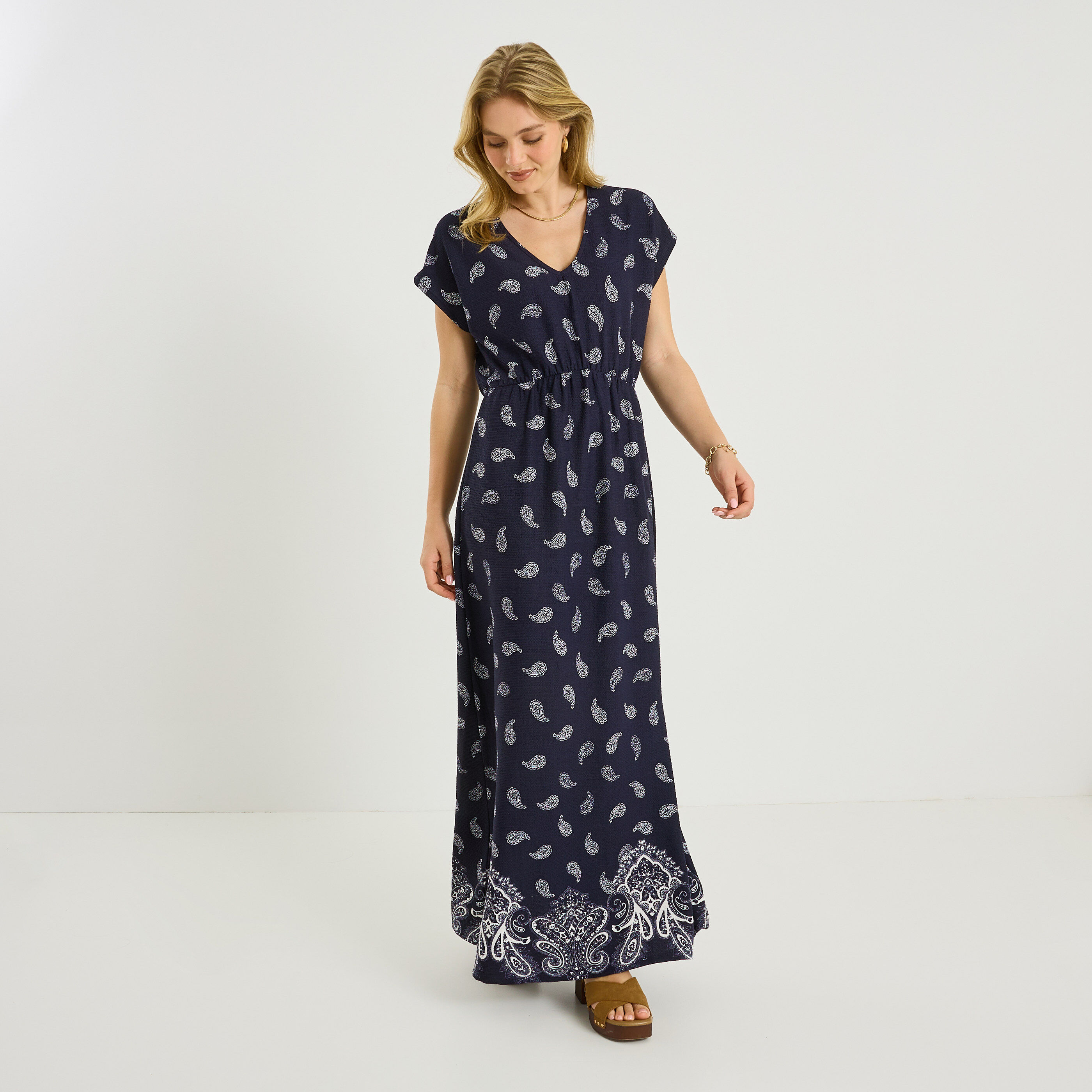 Robe longue fluide &agrave; imprim&eacute; paisley