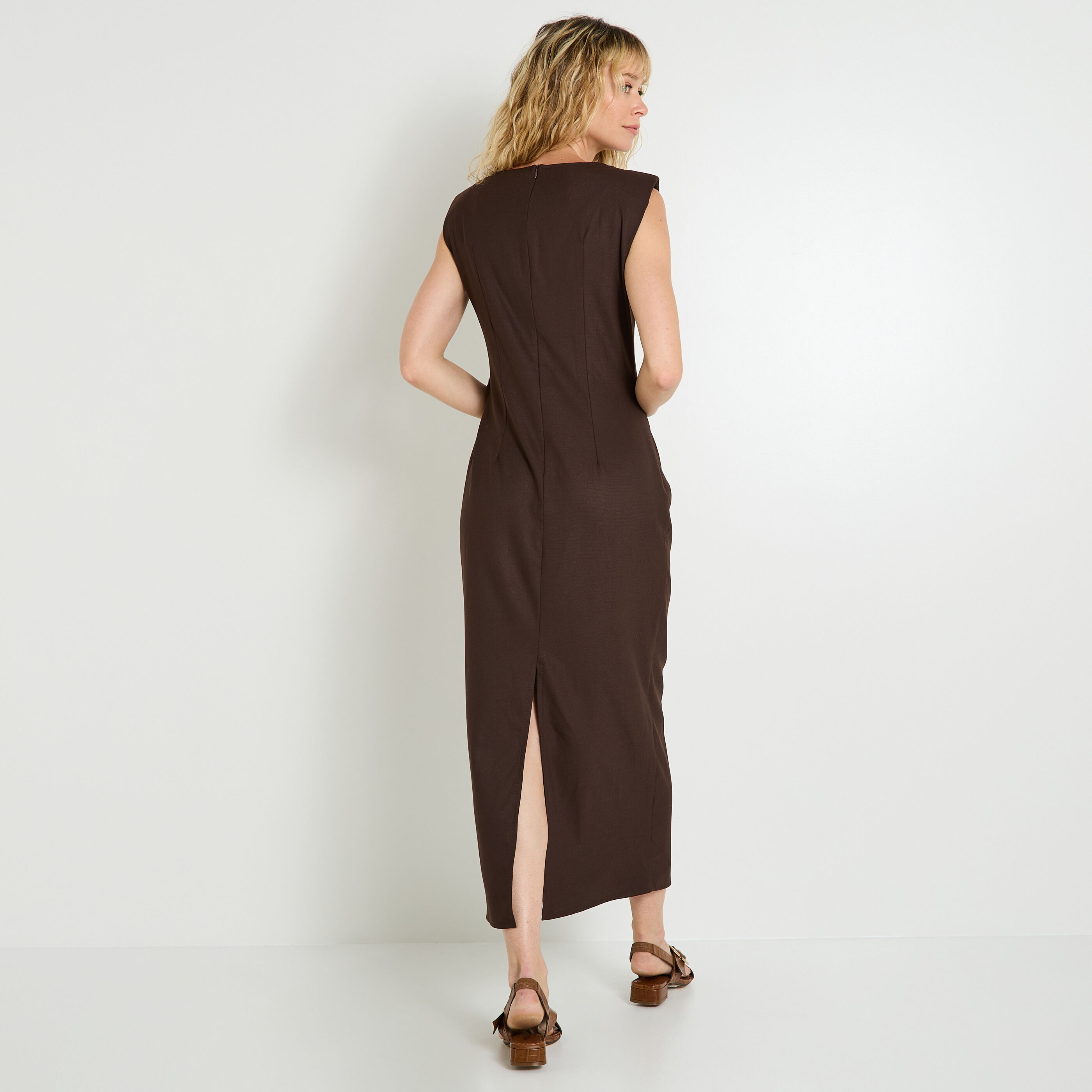 Robe longue sans manches 