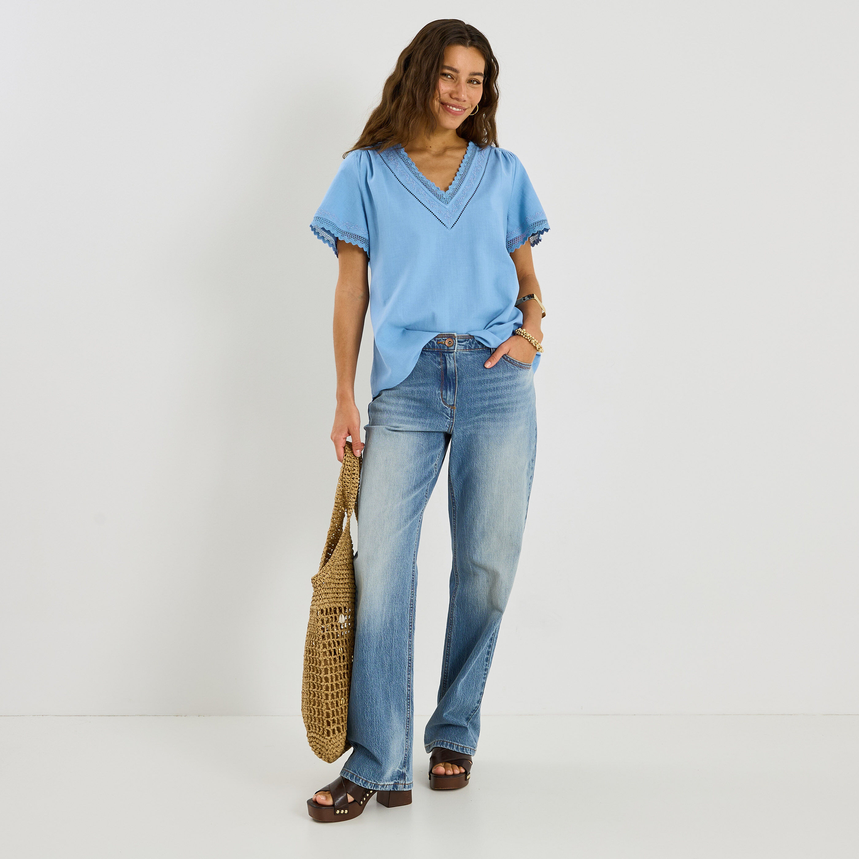 Blouse col V d&eacute;tails ajour&eacute;s femme