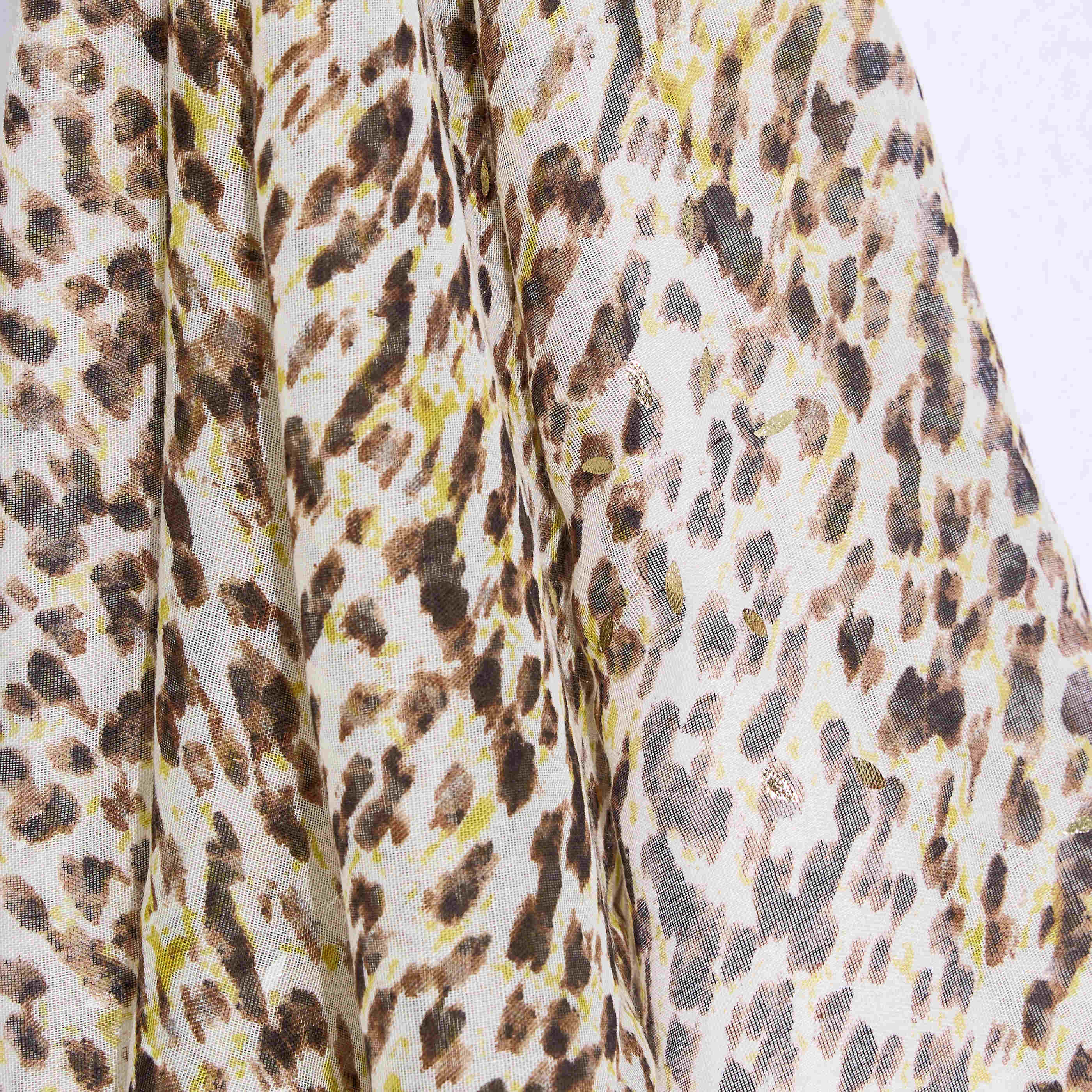 Foulard imprim&eacute; l&eacute;opard femme