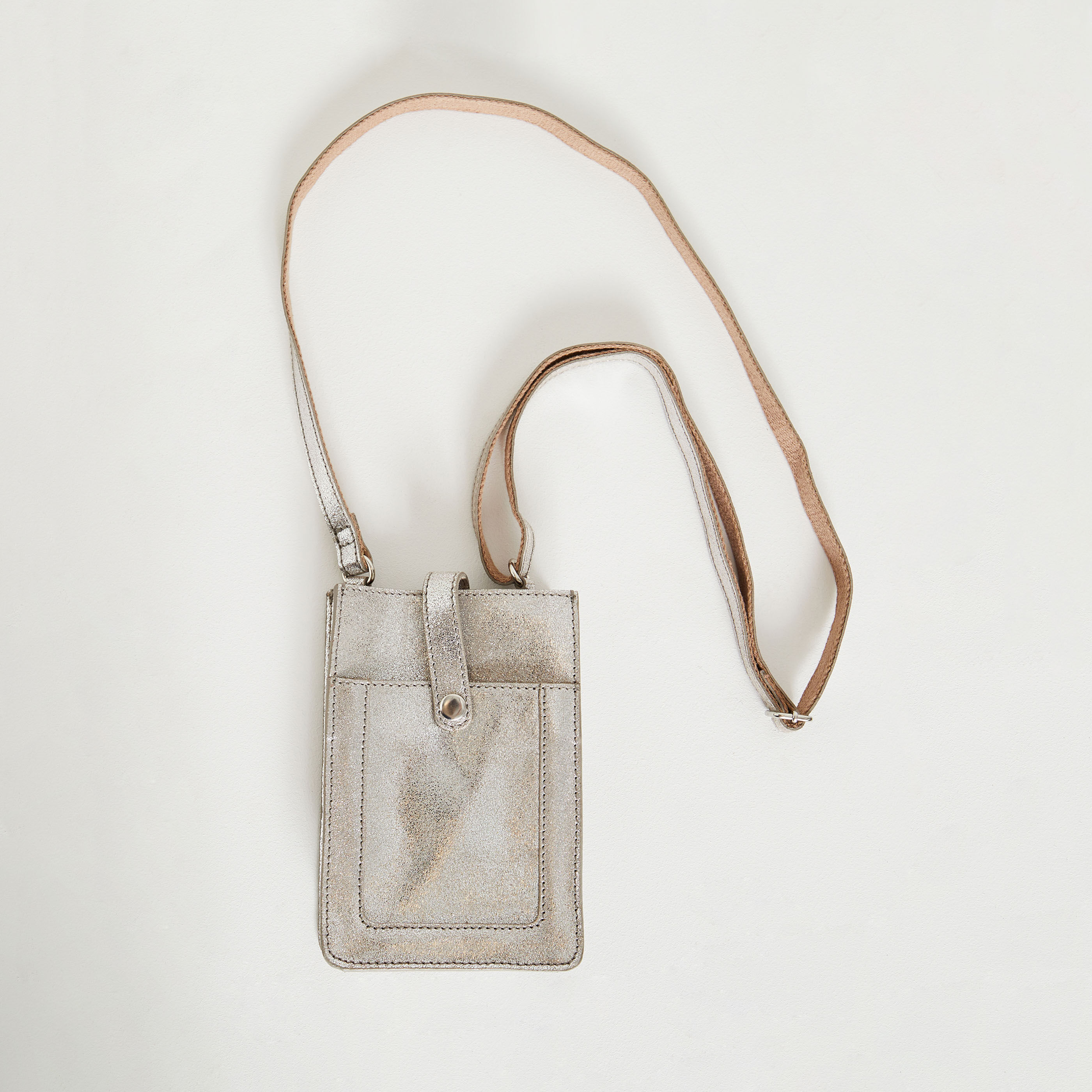 Pochette couleur argent online