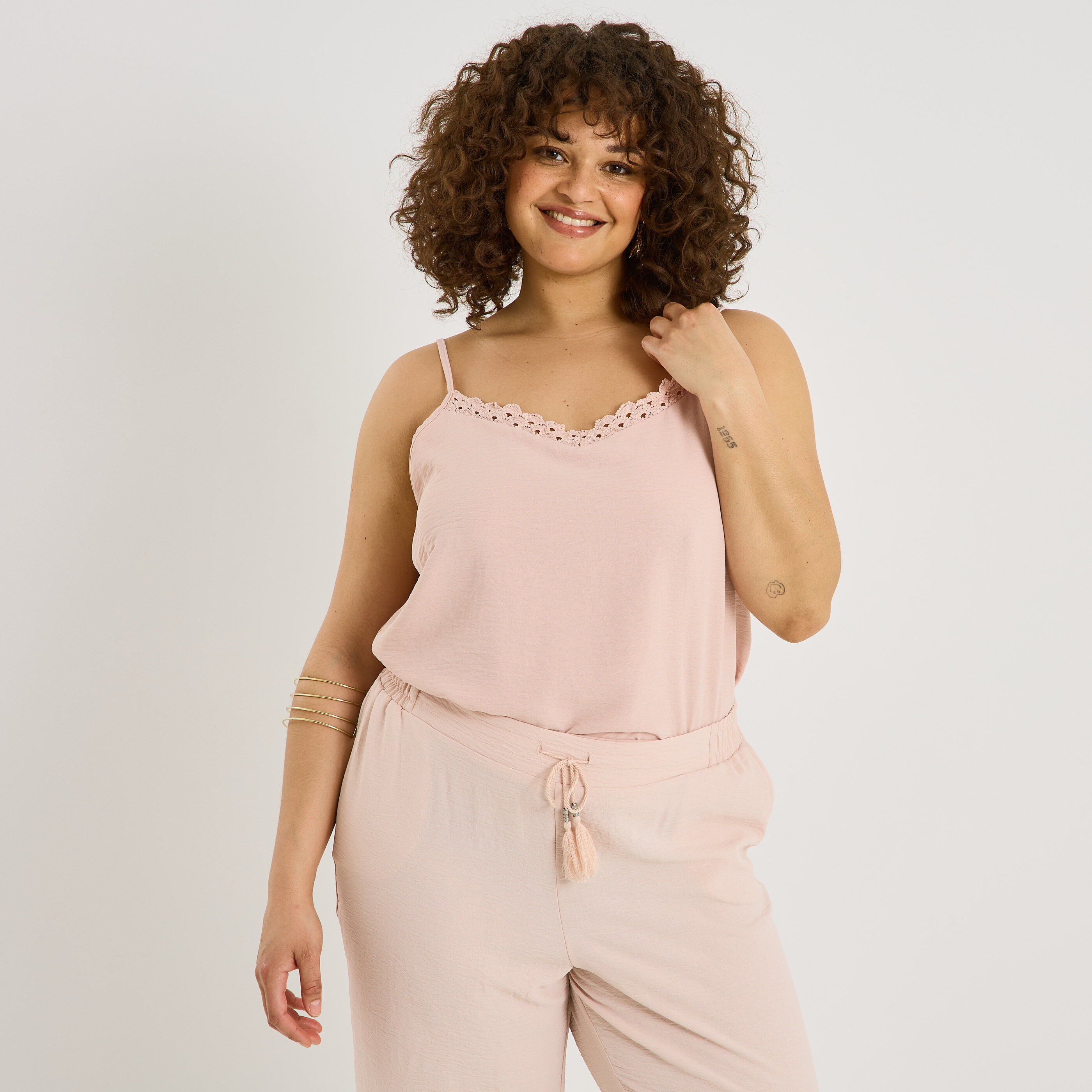 D&eacute;bardeur bretelles fines femme