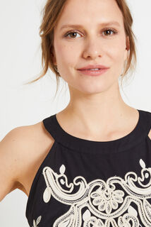 Robe brodée femme