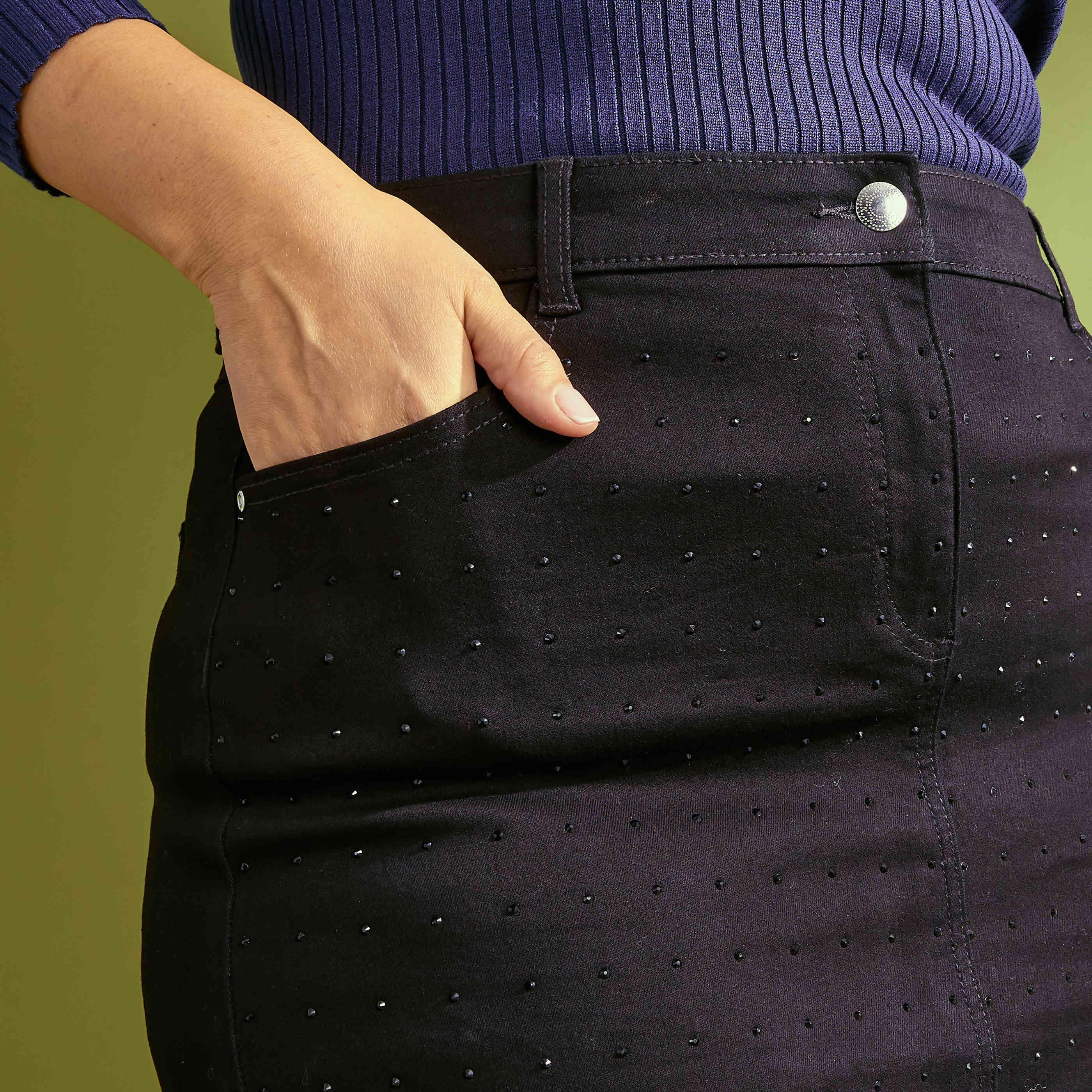 Jupe mi-longue en denim et strass