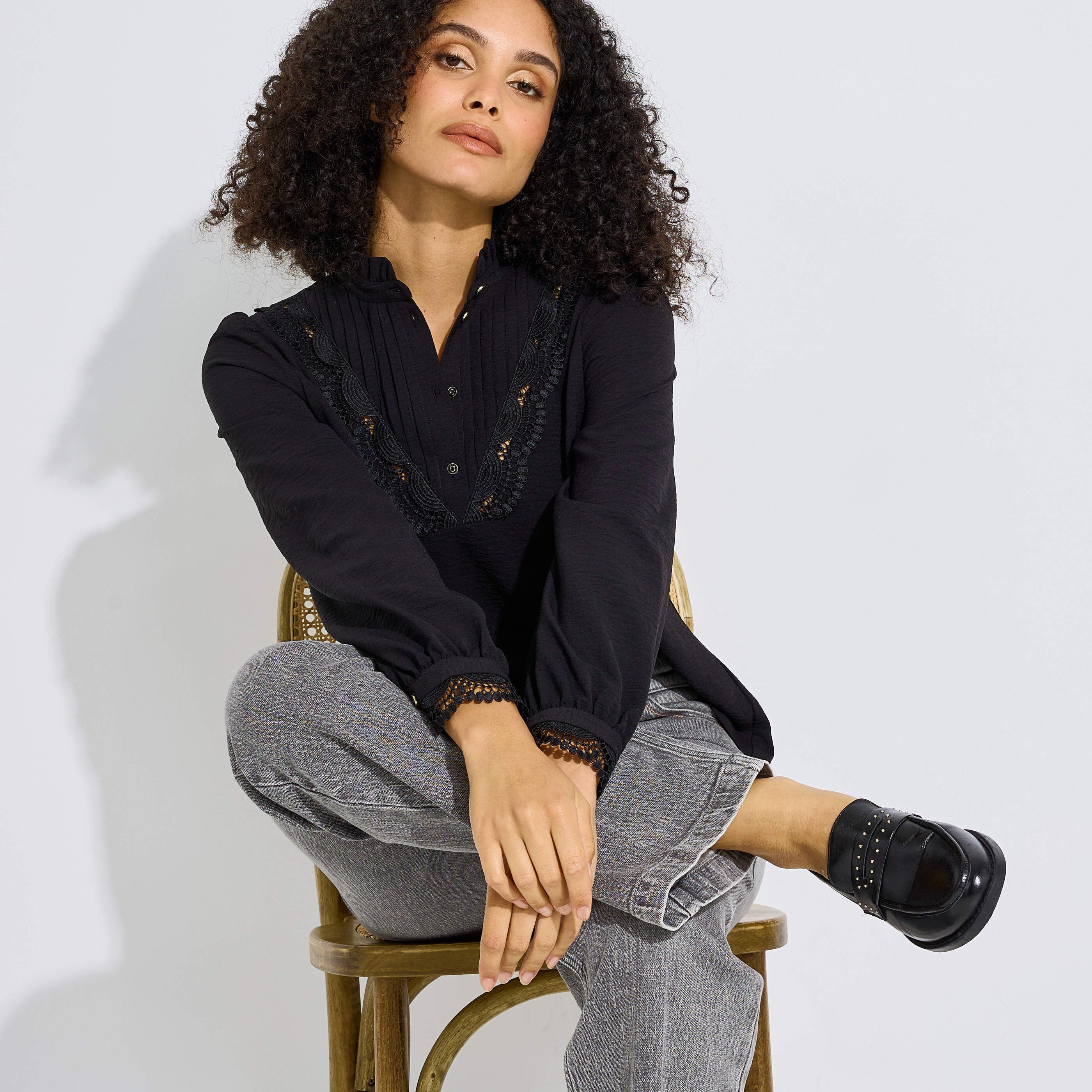 Blouse col montant pliss&eacute; femme