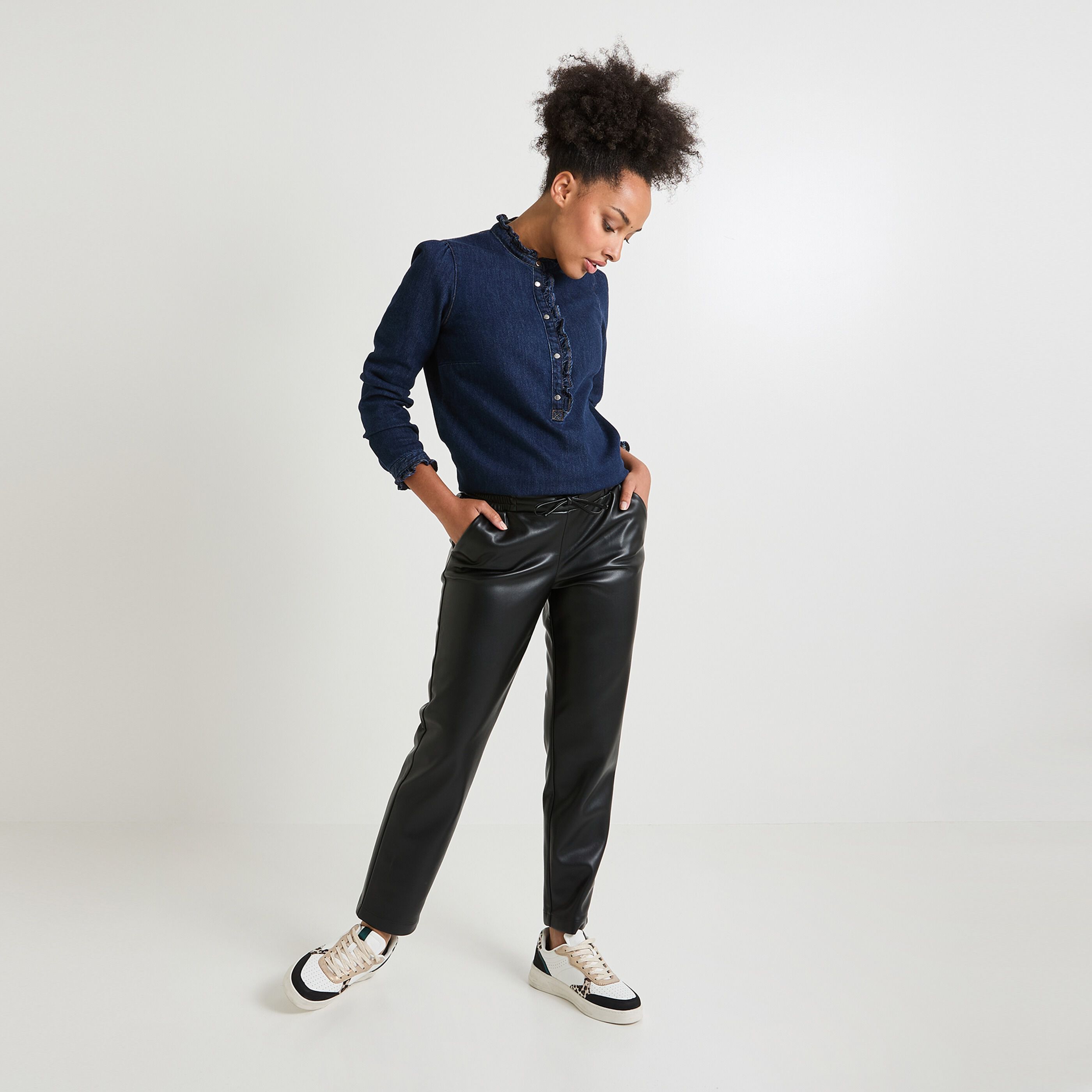 Blouse col montant femme