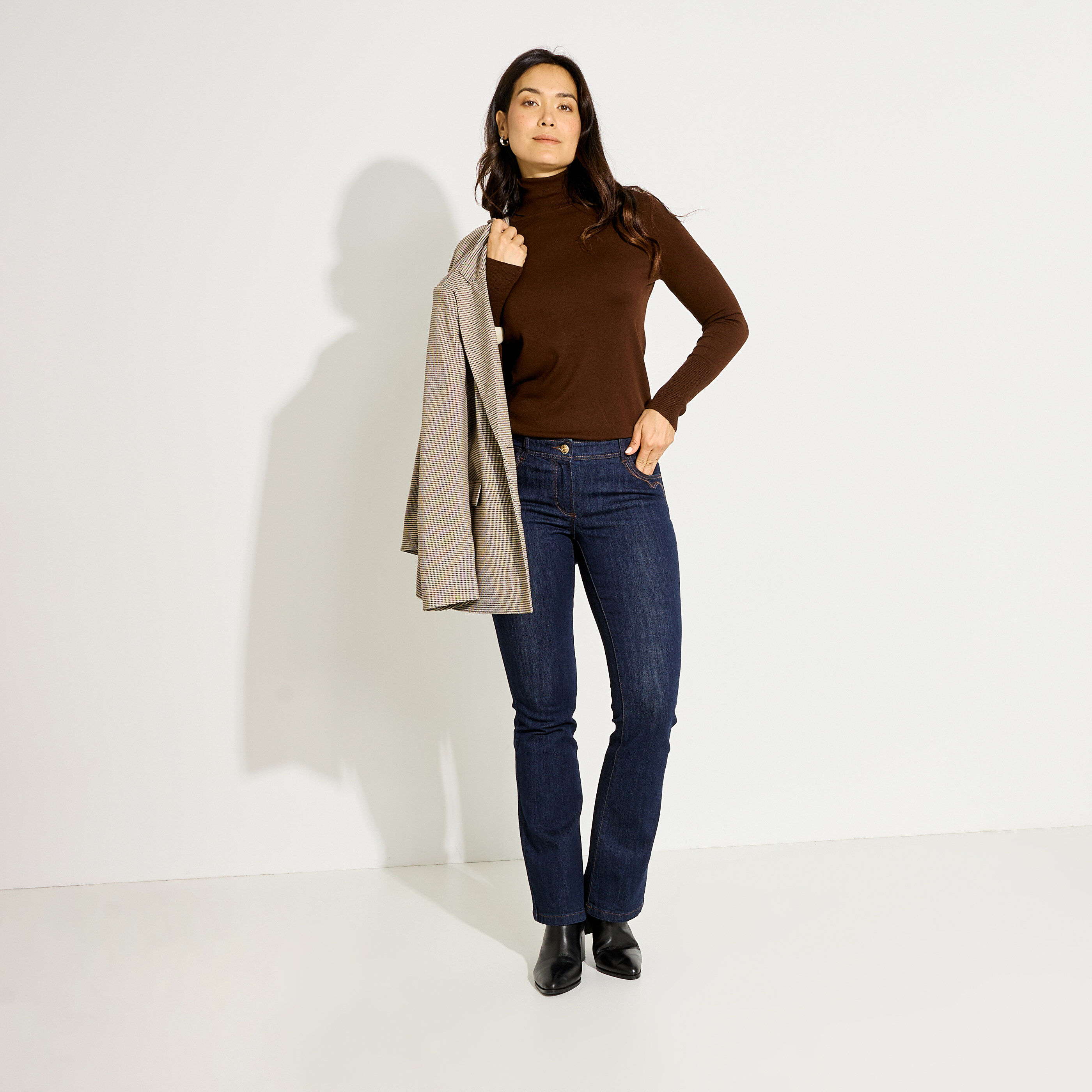 Pull col roul&eacute; maille fine femme