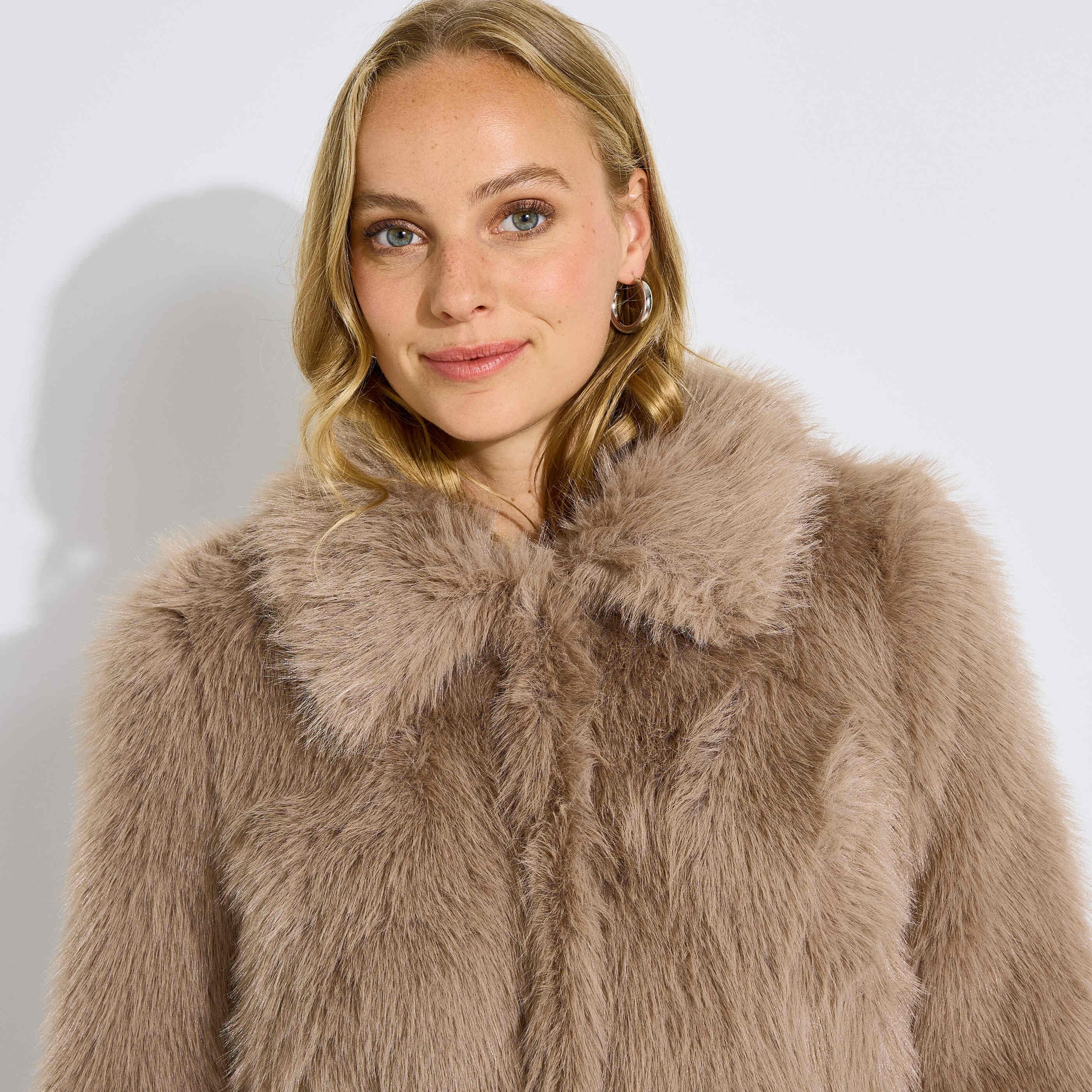 Manteau doux &agrave; col chemise femme