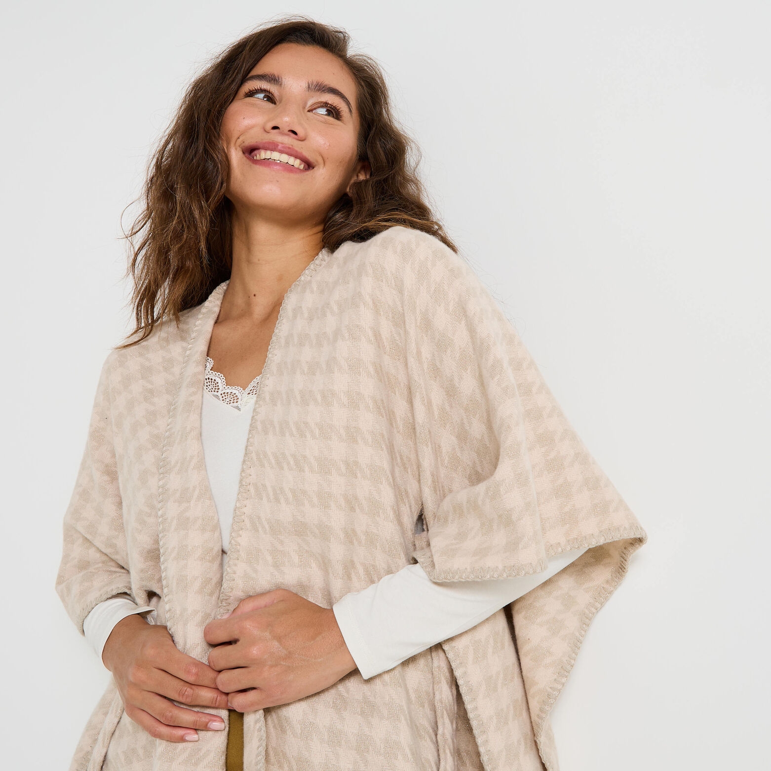 Poncho ceinturé ouvert à l'avant femme