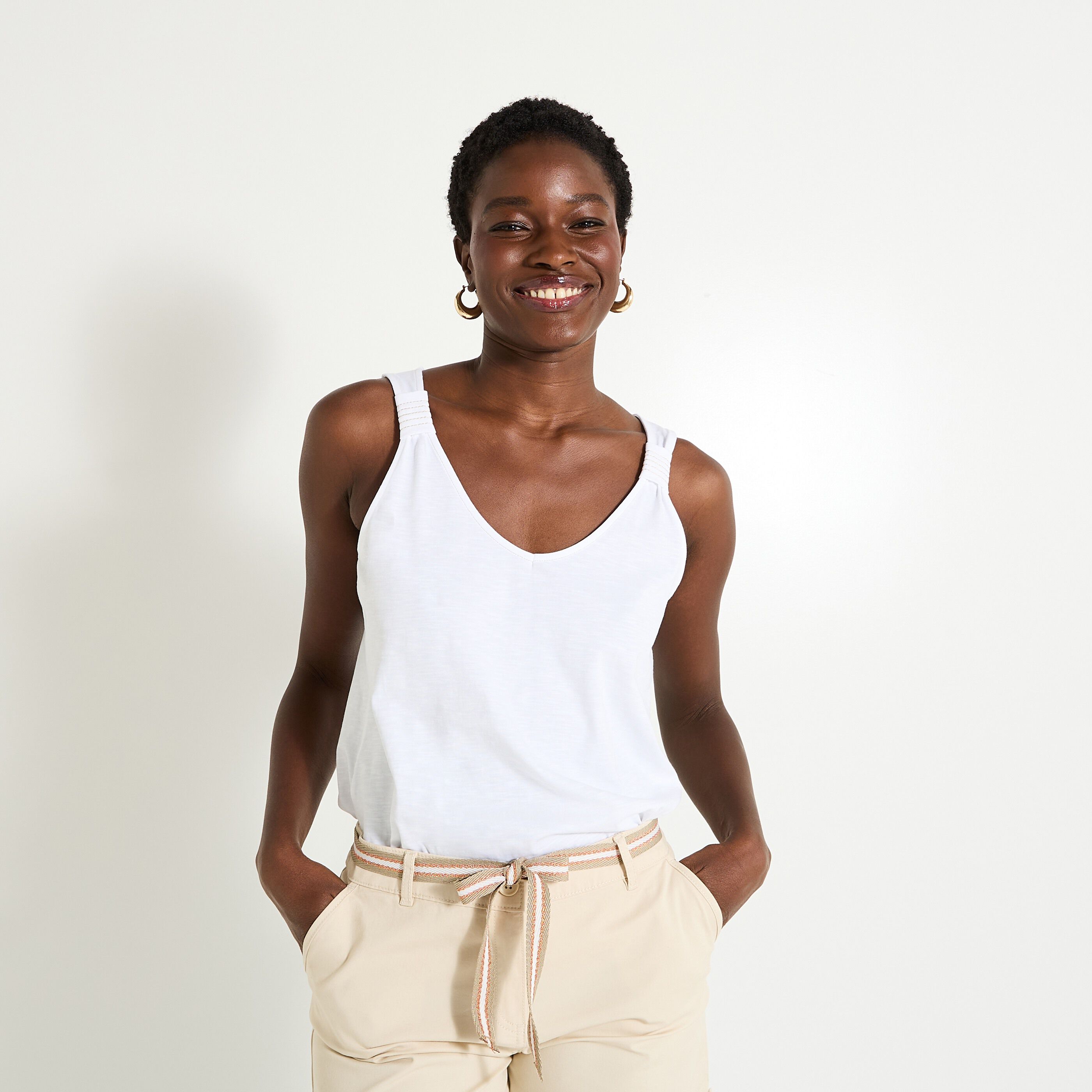 D&eacute;bardeur col V femme