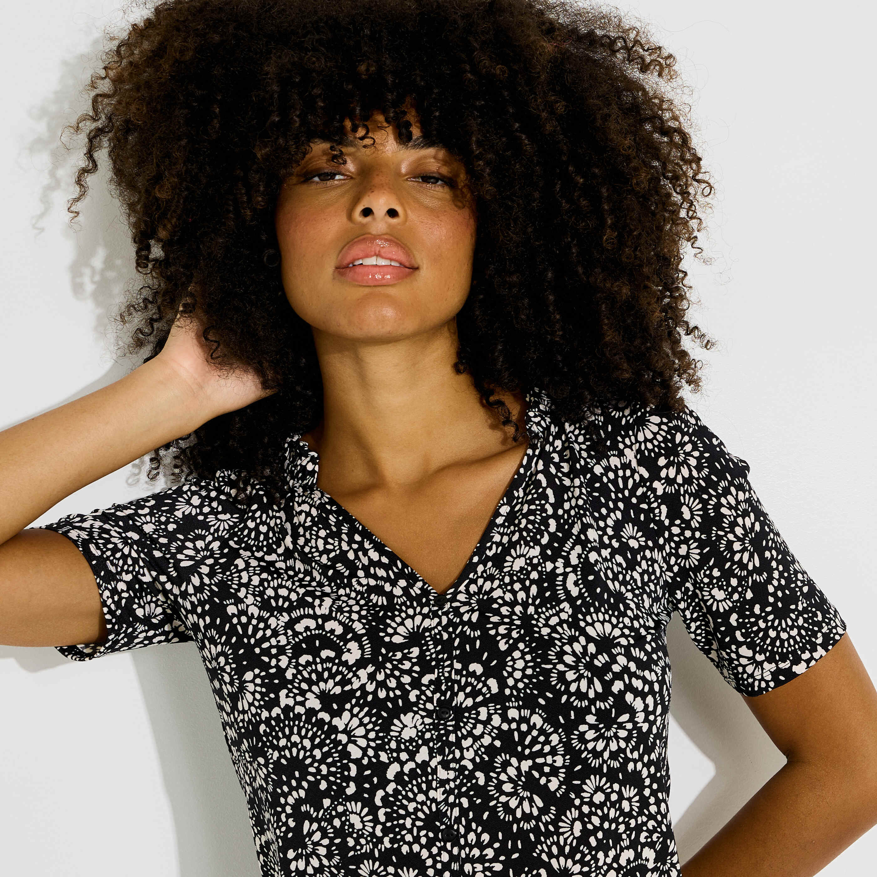 Blouse imprim&eacute;e col V volant&eacute; femme