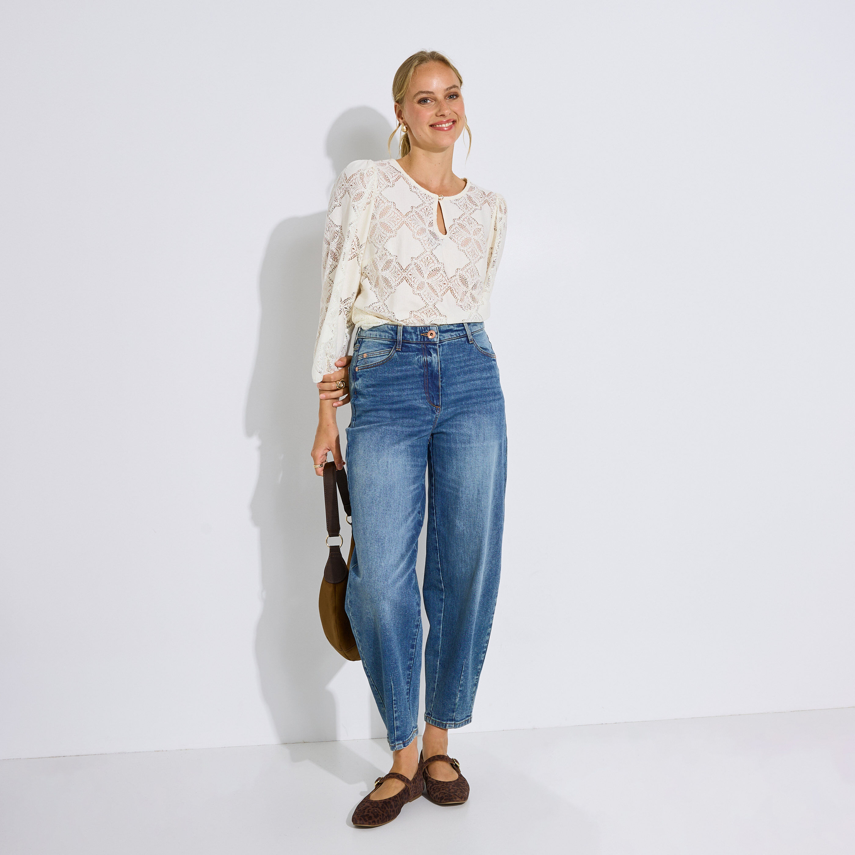 Blouse fluide ajour&eacute;e femme 