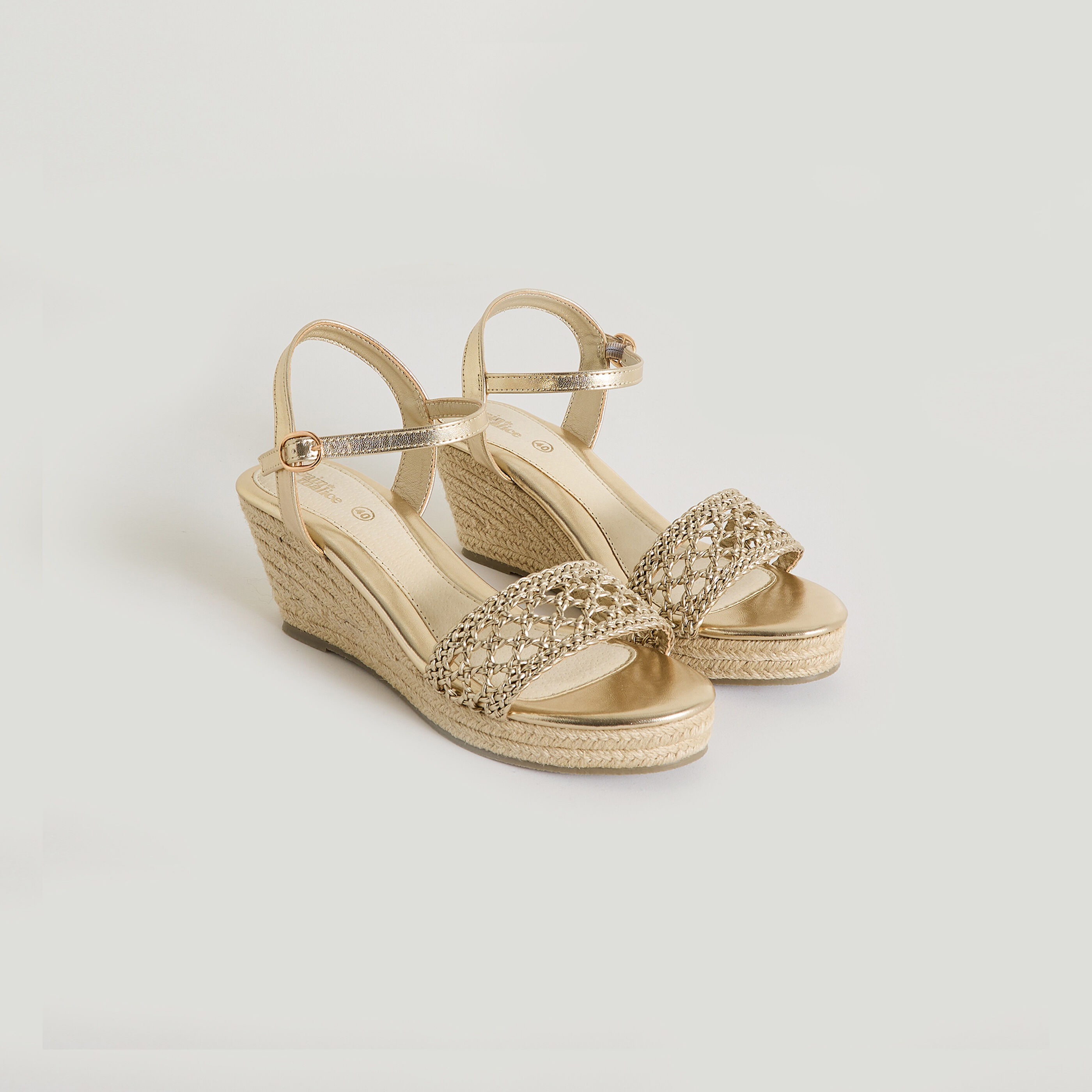 Sandales compens&eacute;es femme