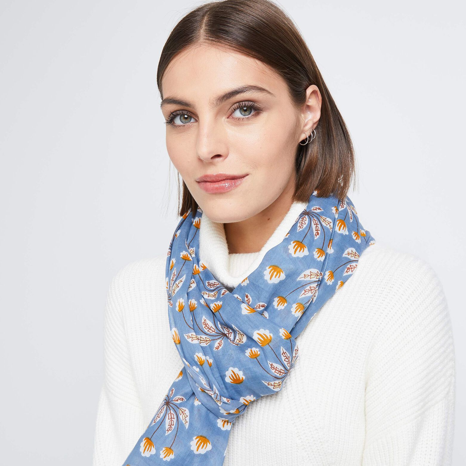 Etole imprimé fleuri femme