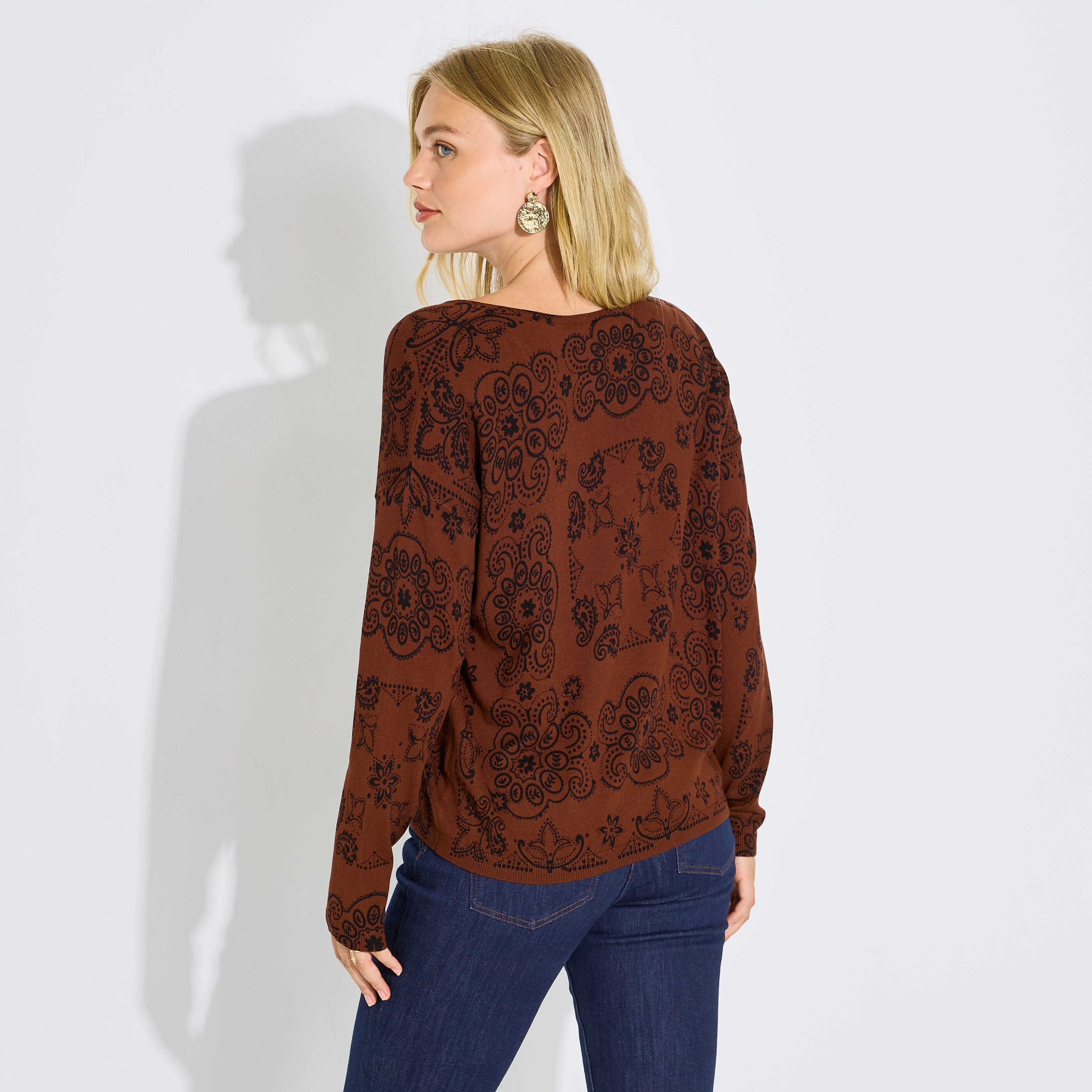 Pull en maille imprim&eacute; cachemire femme