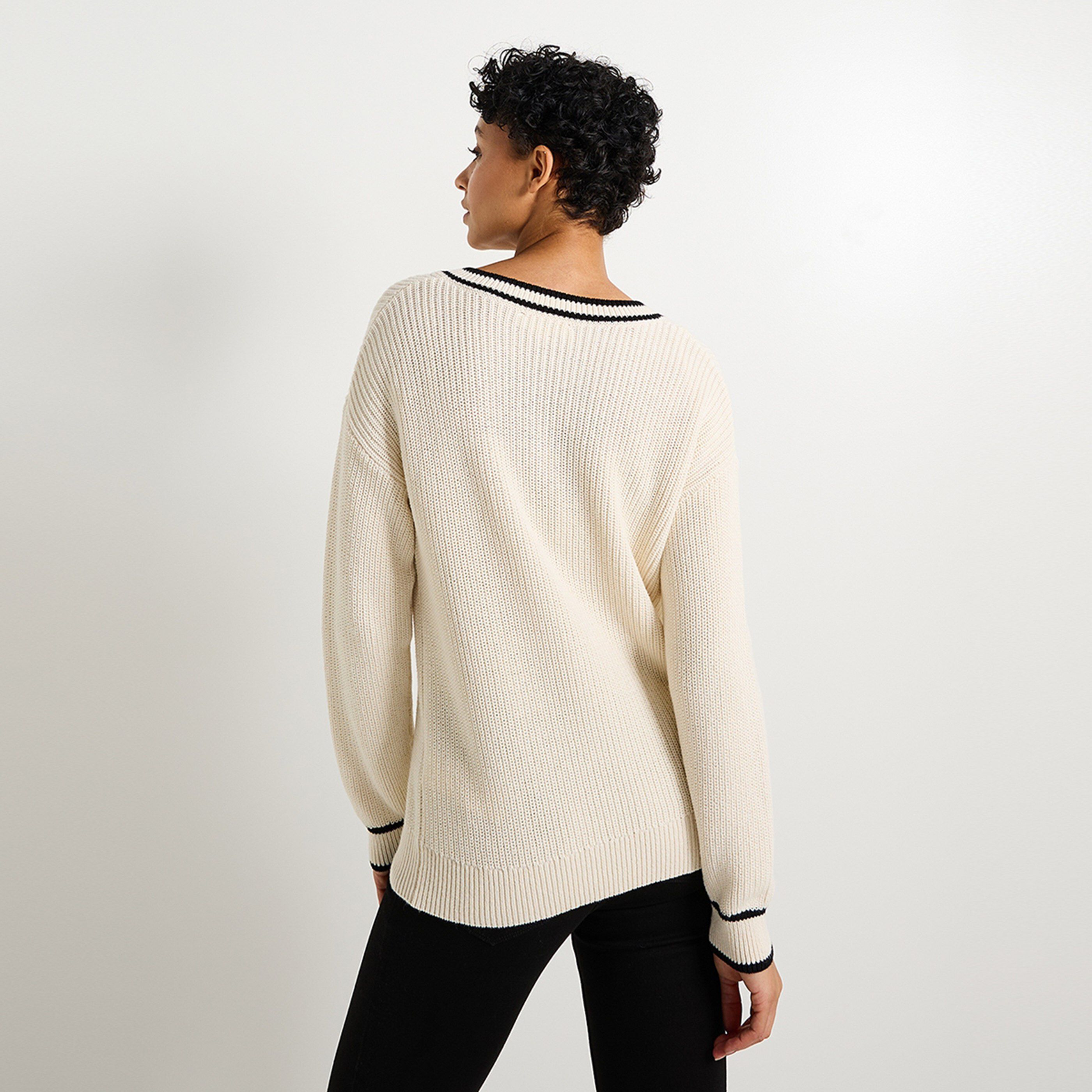 Pull col V femme