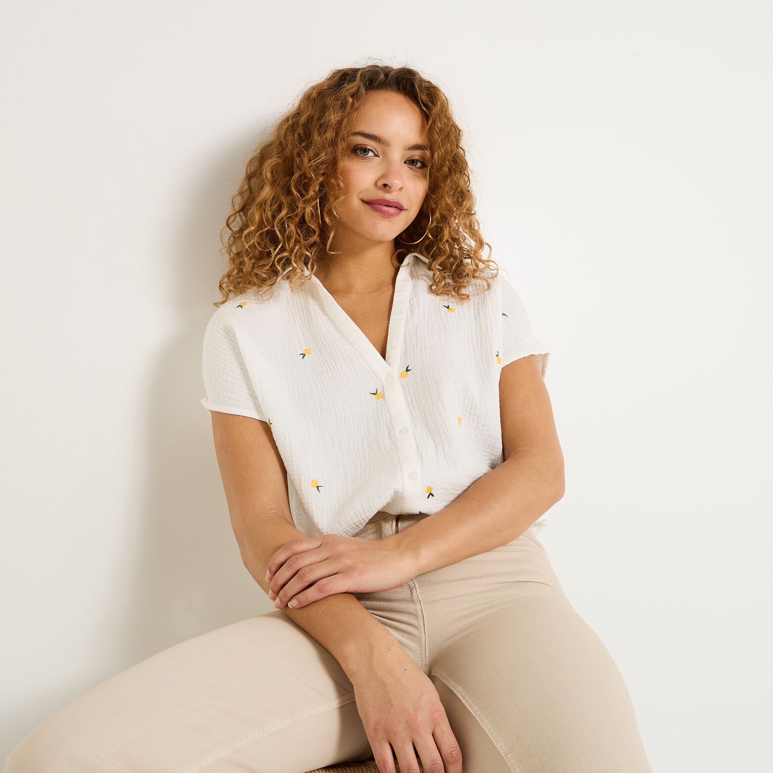 Chemise brodée femme