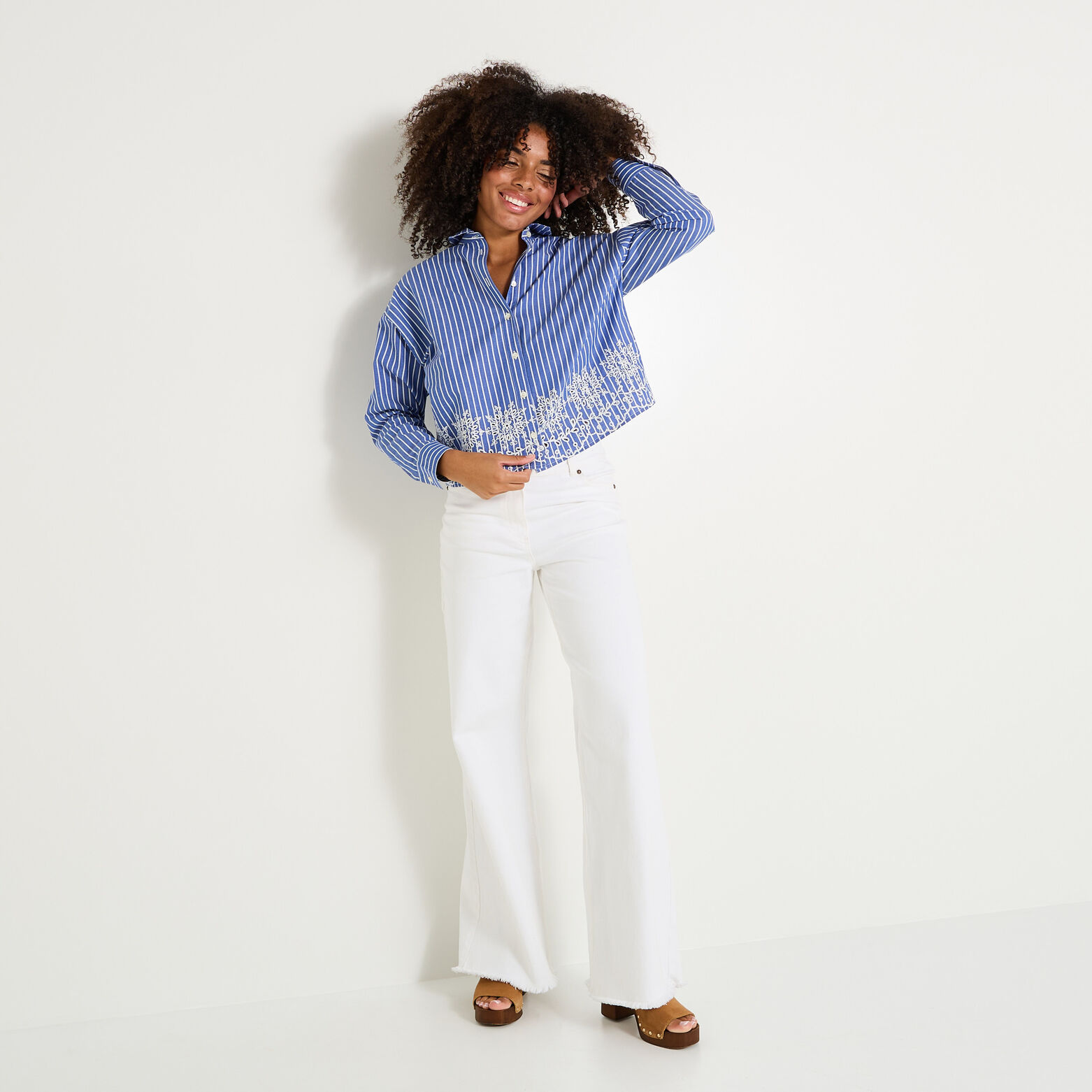 Chemise rayée à broderies femme