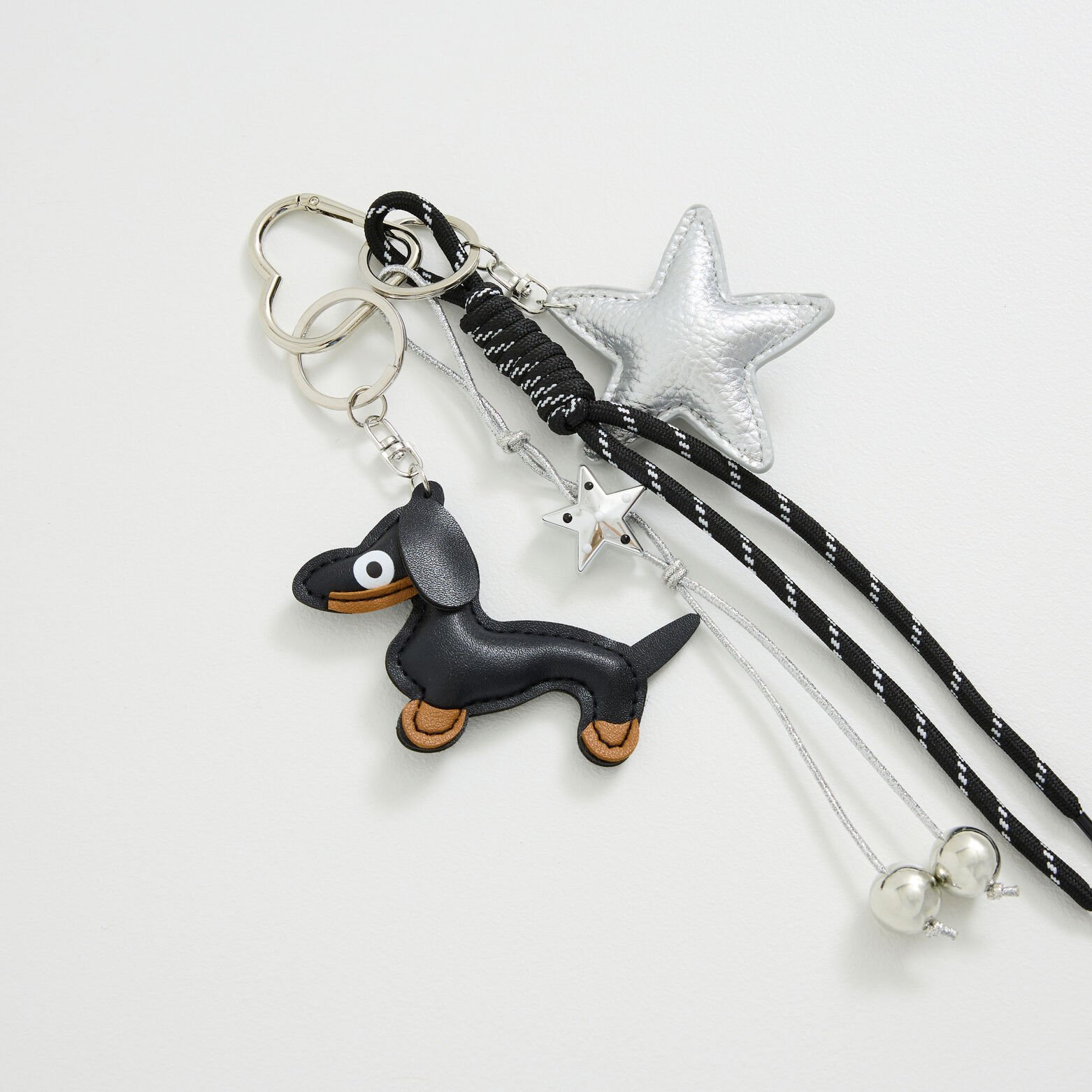 Porte-clés étoile et chien femme