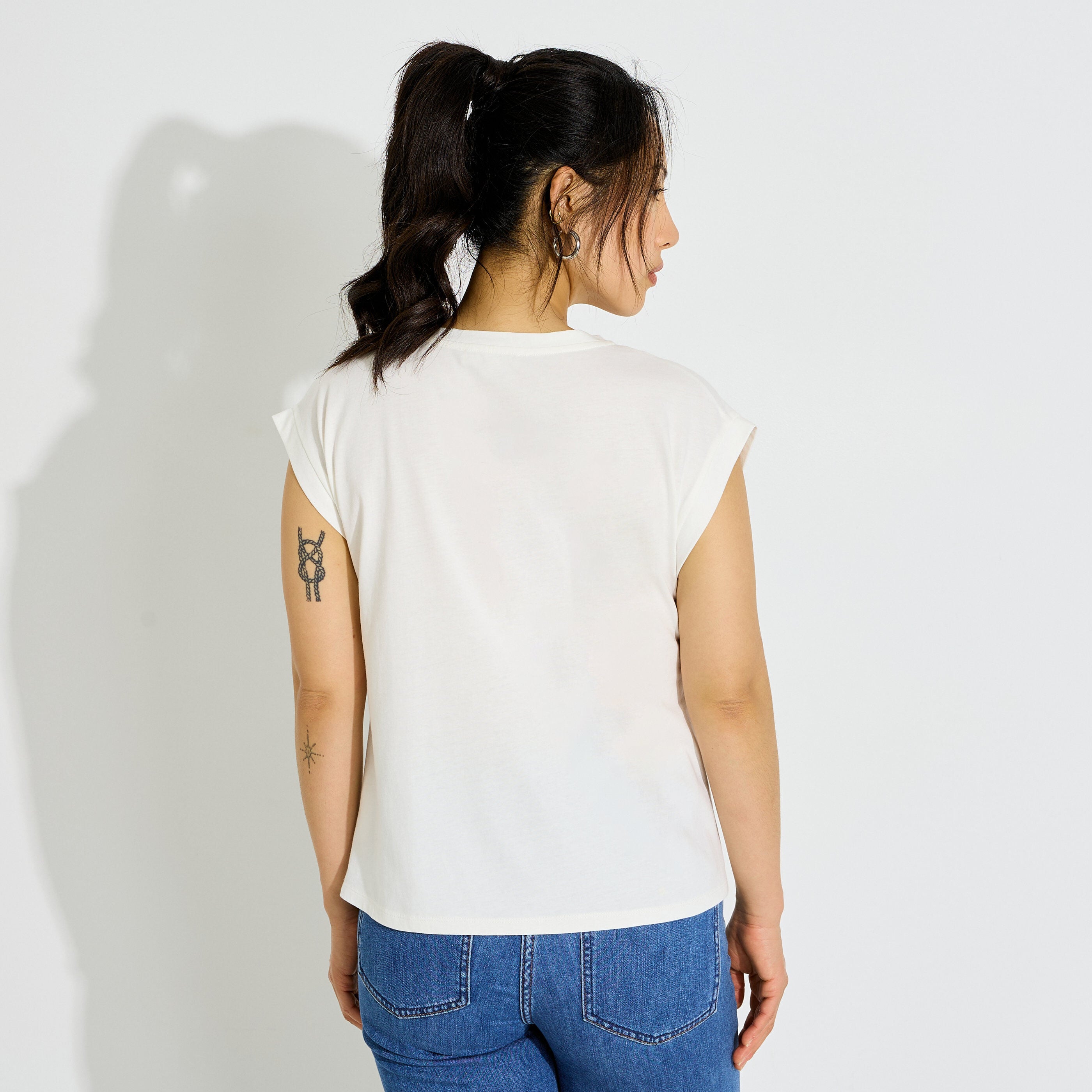 T-shirt motif c&oelig;ur paillet&eacute; femme