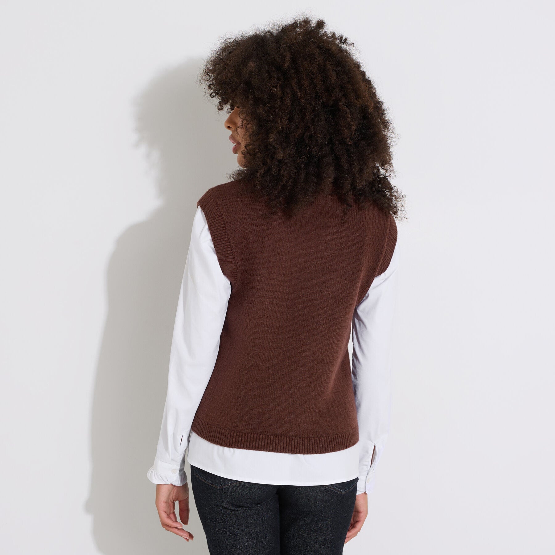Pull sans manches col V femme