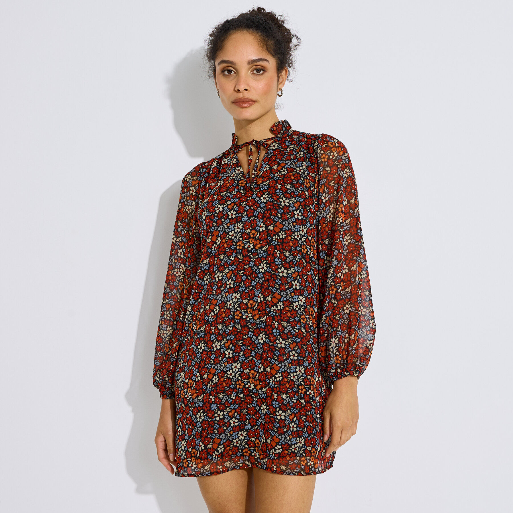 Robe courte imprim&eacute; fleurs femme