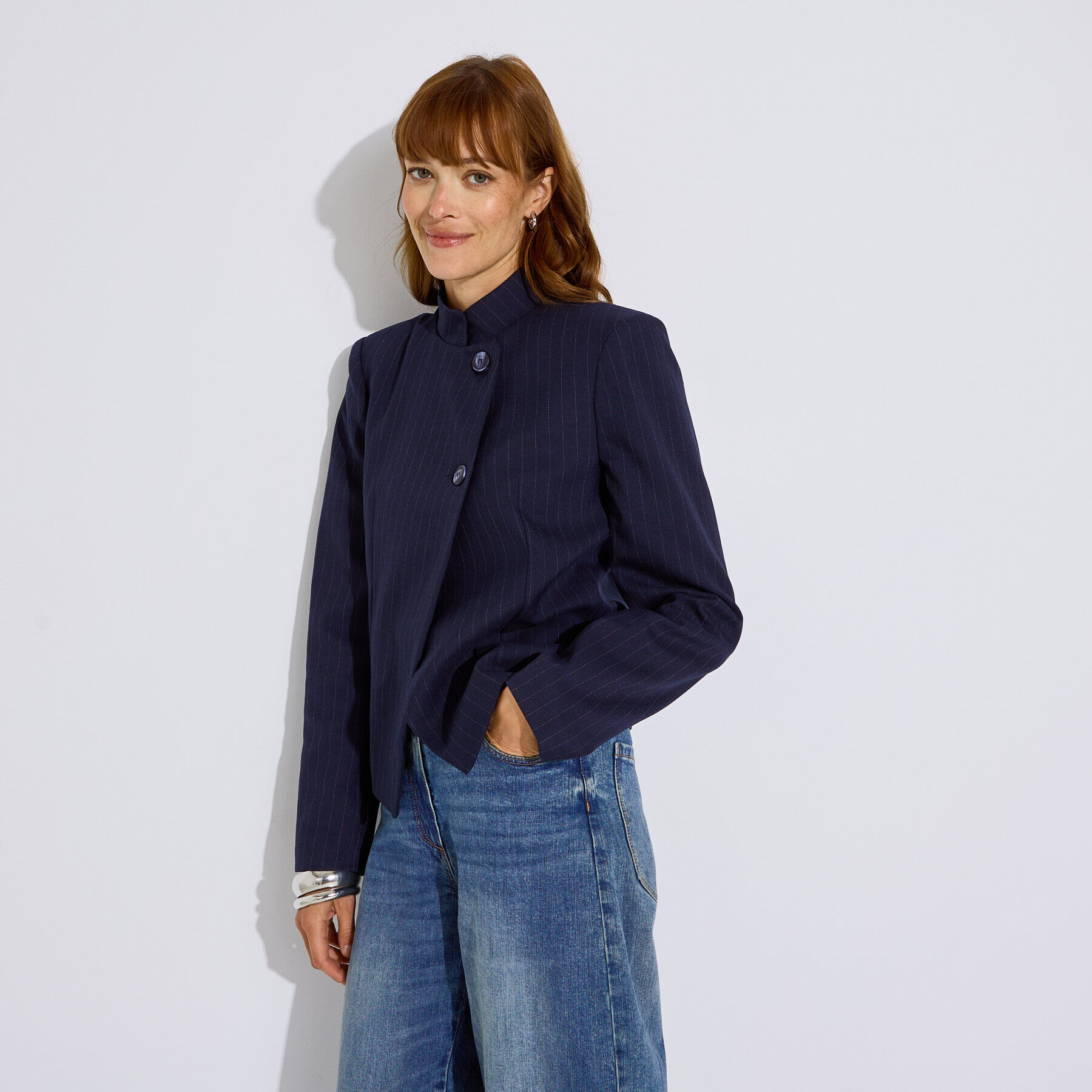 Veste courte ray&eacute;e &agrave; col officier femme