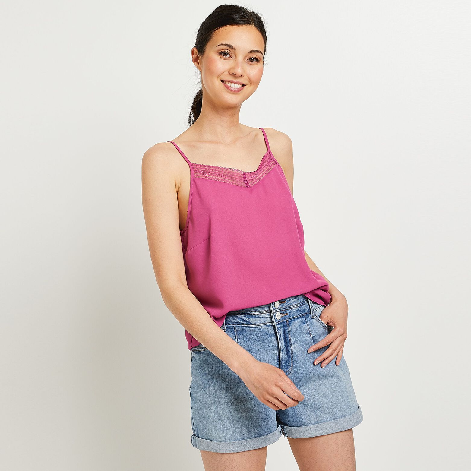 Top uni en dentelle femme