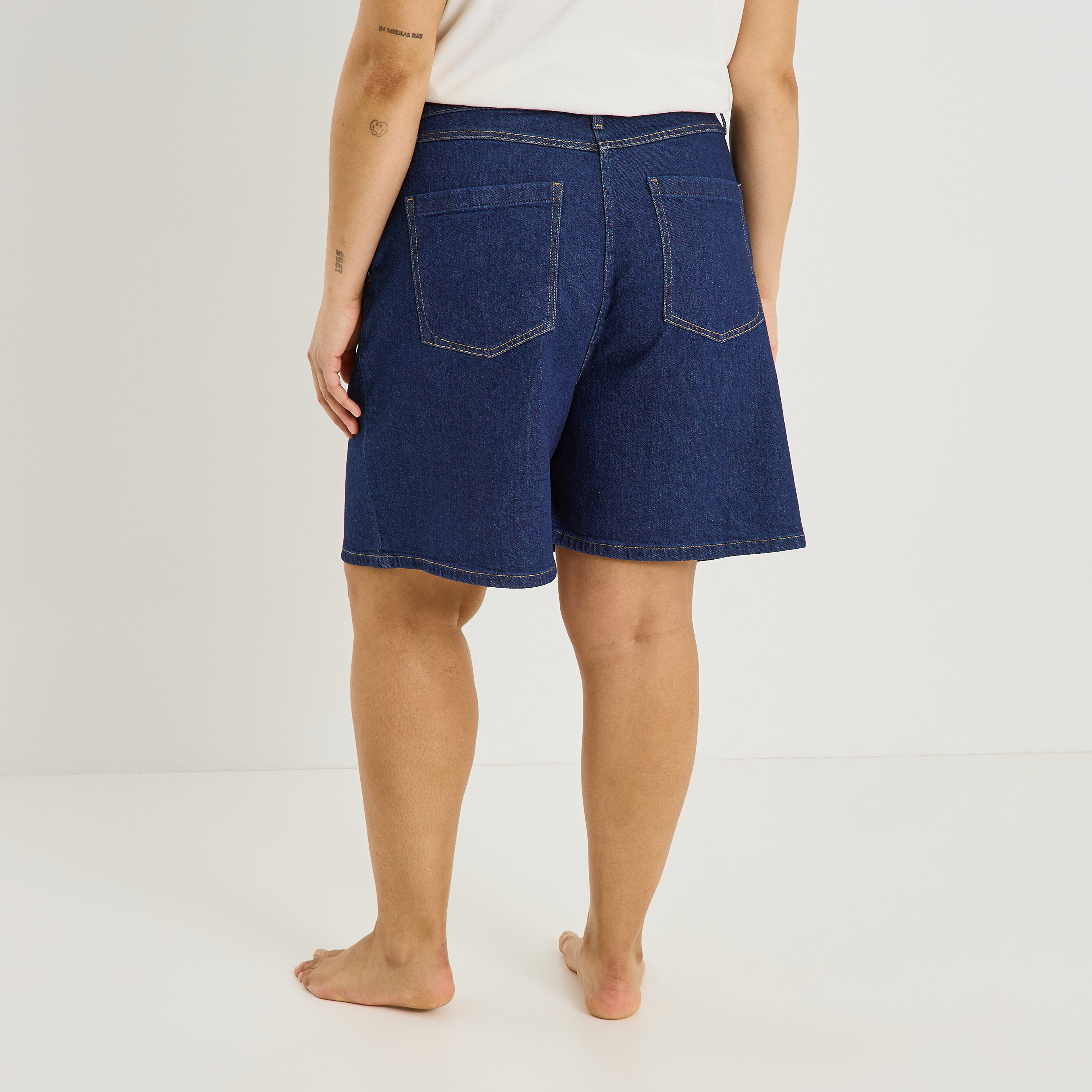 Short &eacute;vas&eacute; taille haute femme