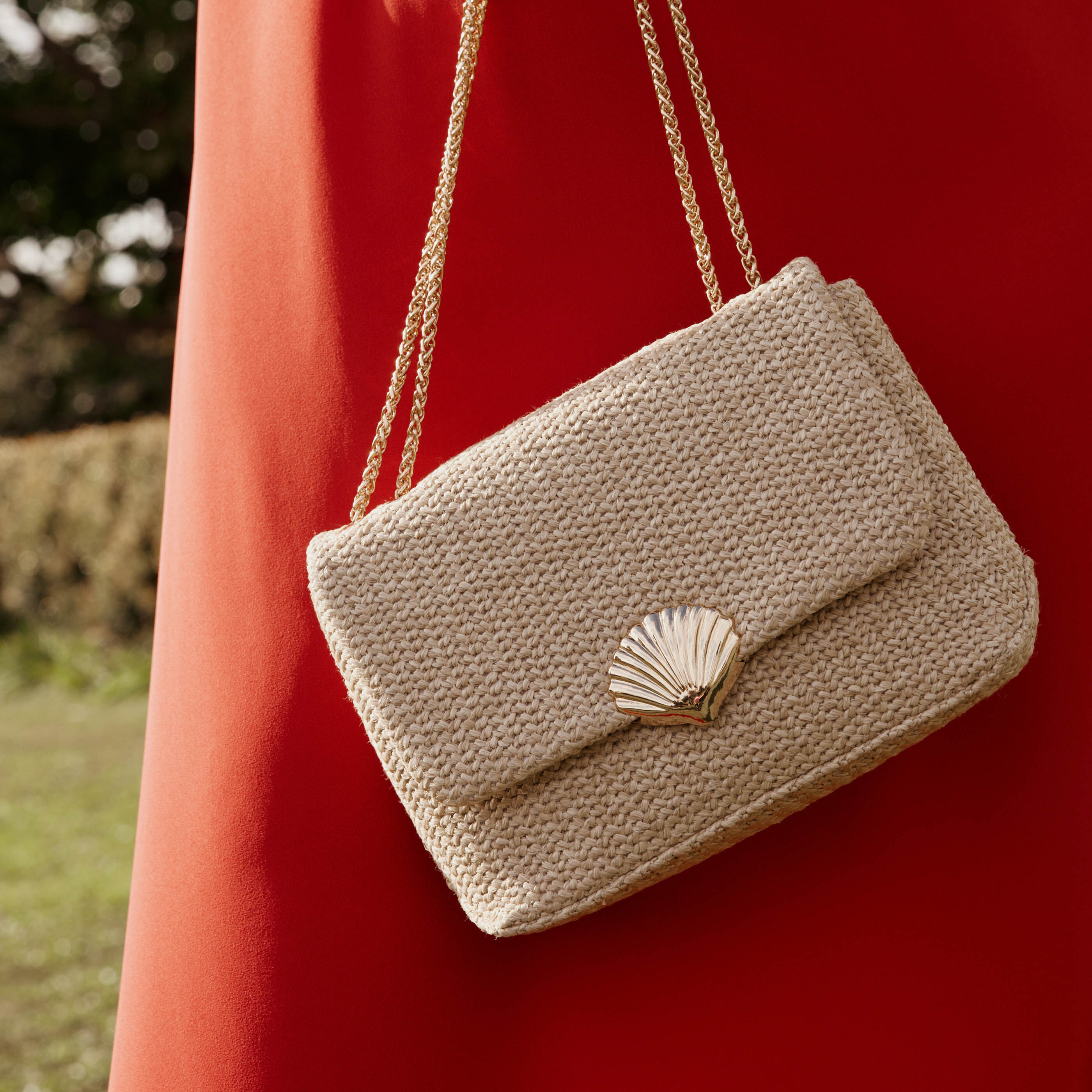 Petit sac tress&eacute; &agrave; rabat femme