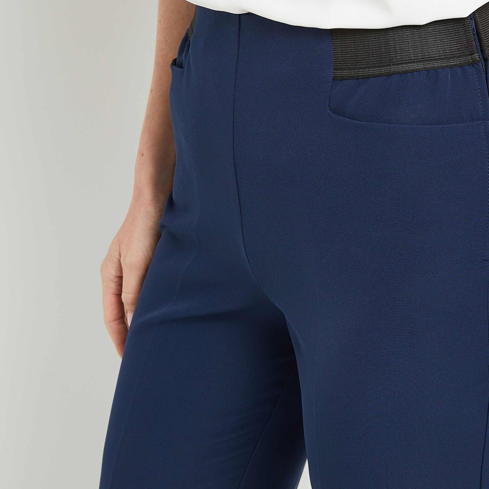 Pantalon cigarette femme