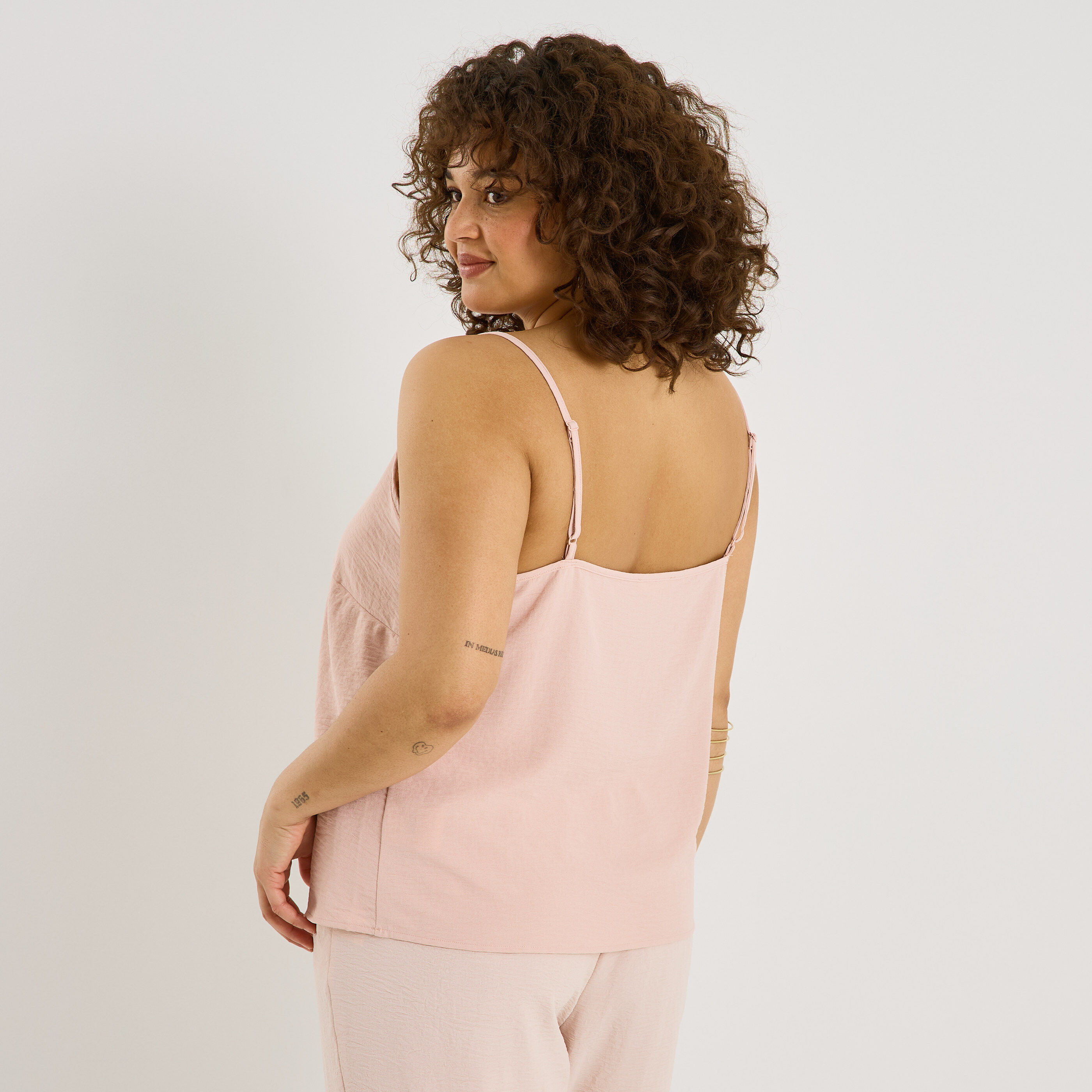 D&eacute;bardeur bretelles fines femme