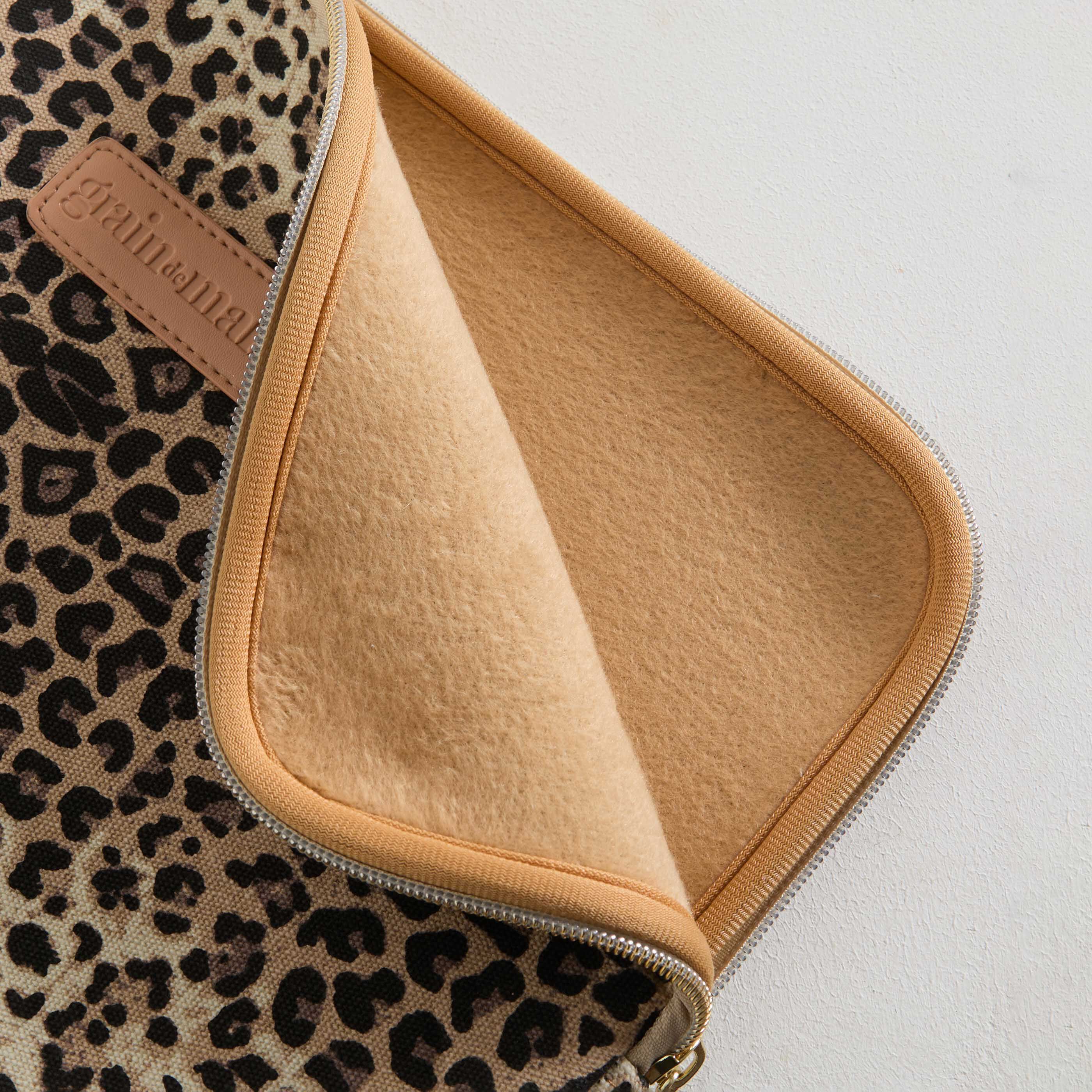 Pochette ordinateur motif l&eacute;opard femme