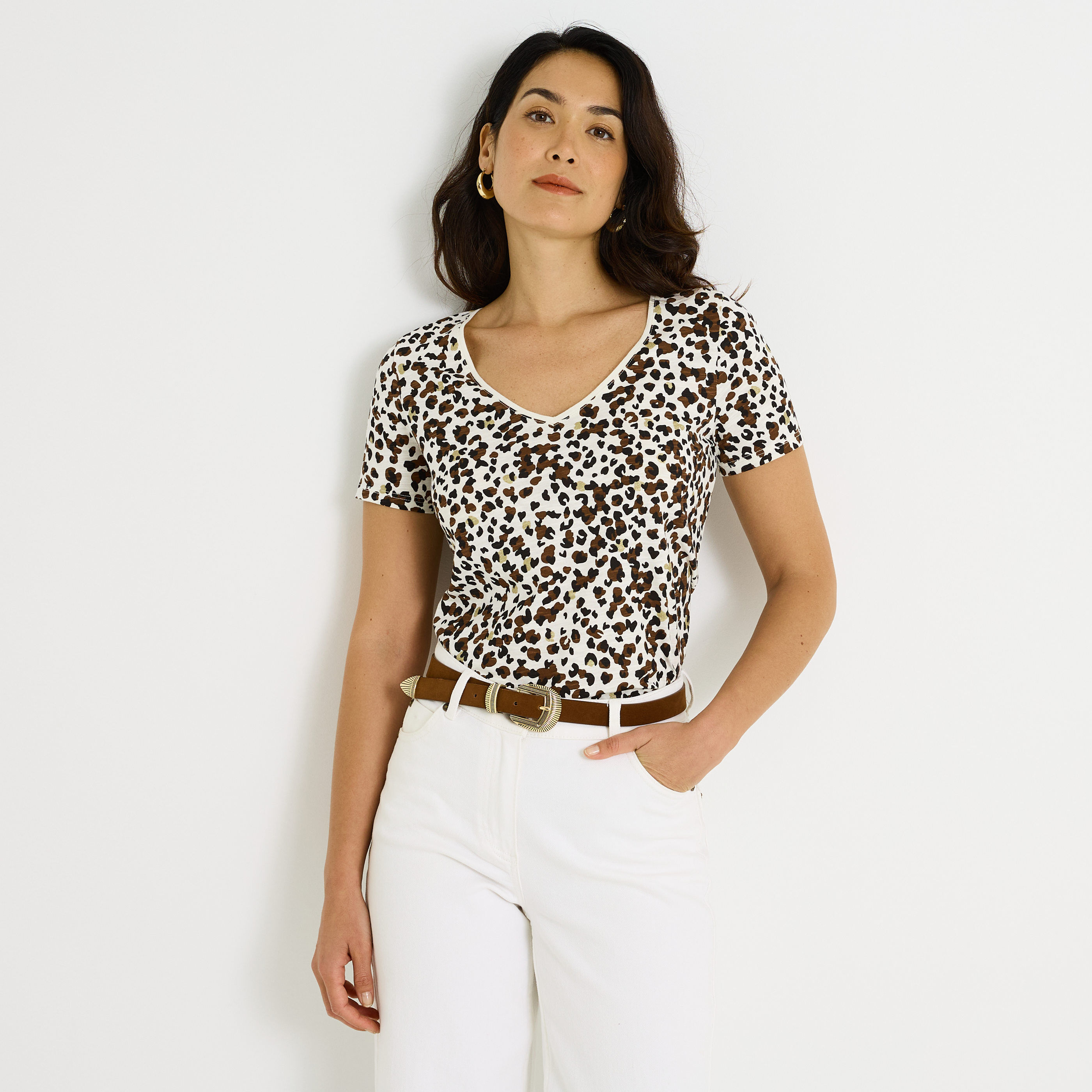 T-shirt col V imprim&eacute; femme